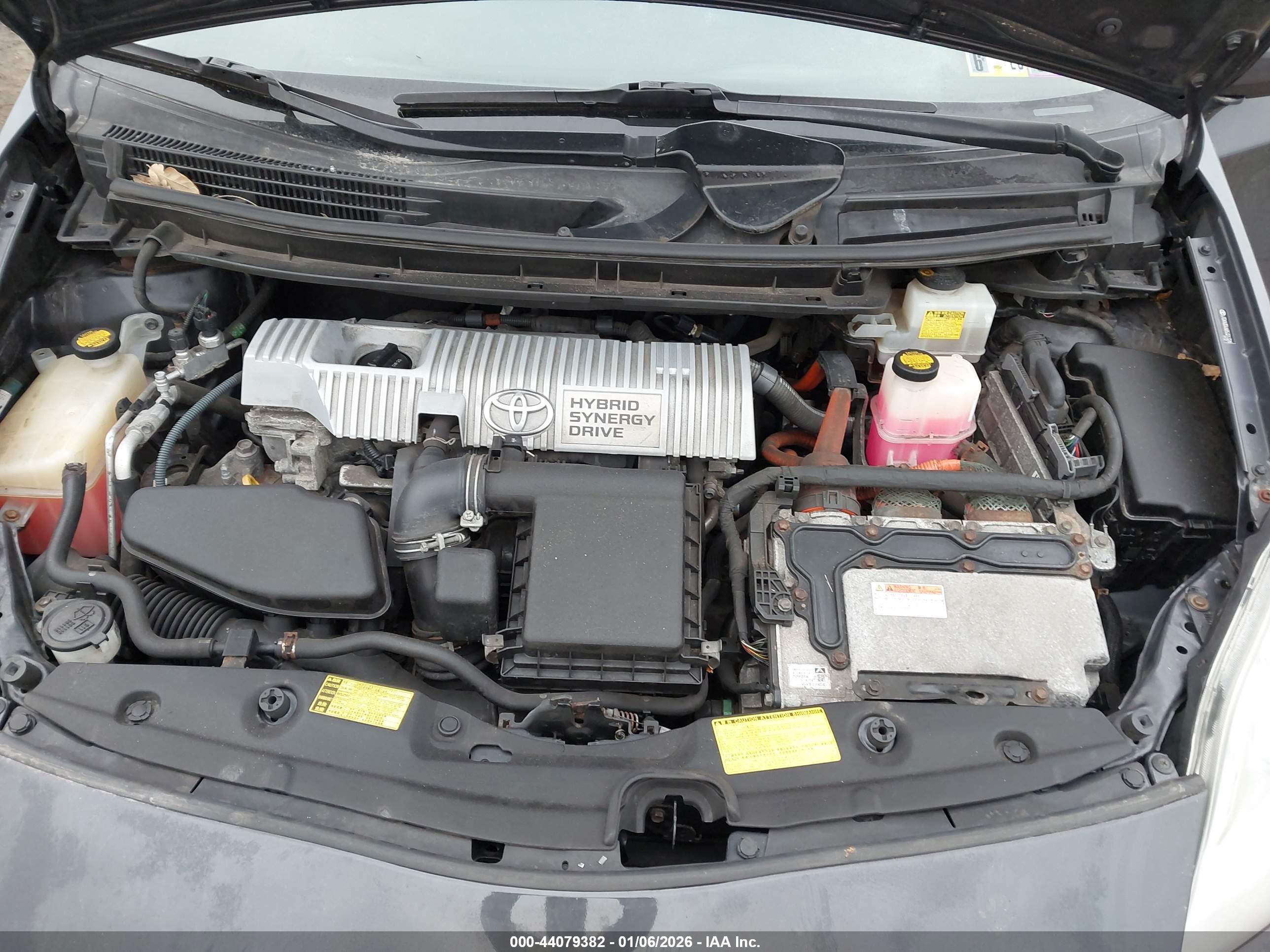 TOYOTA PRIUS image 10