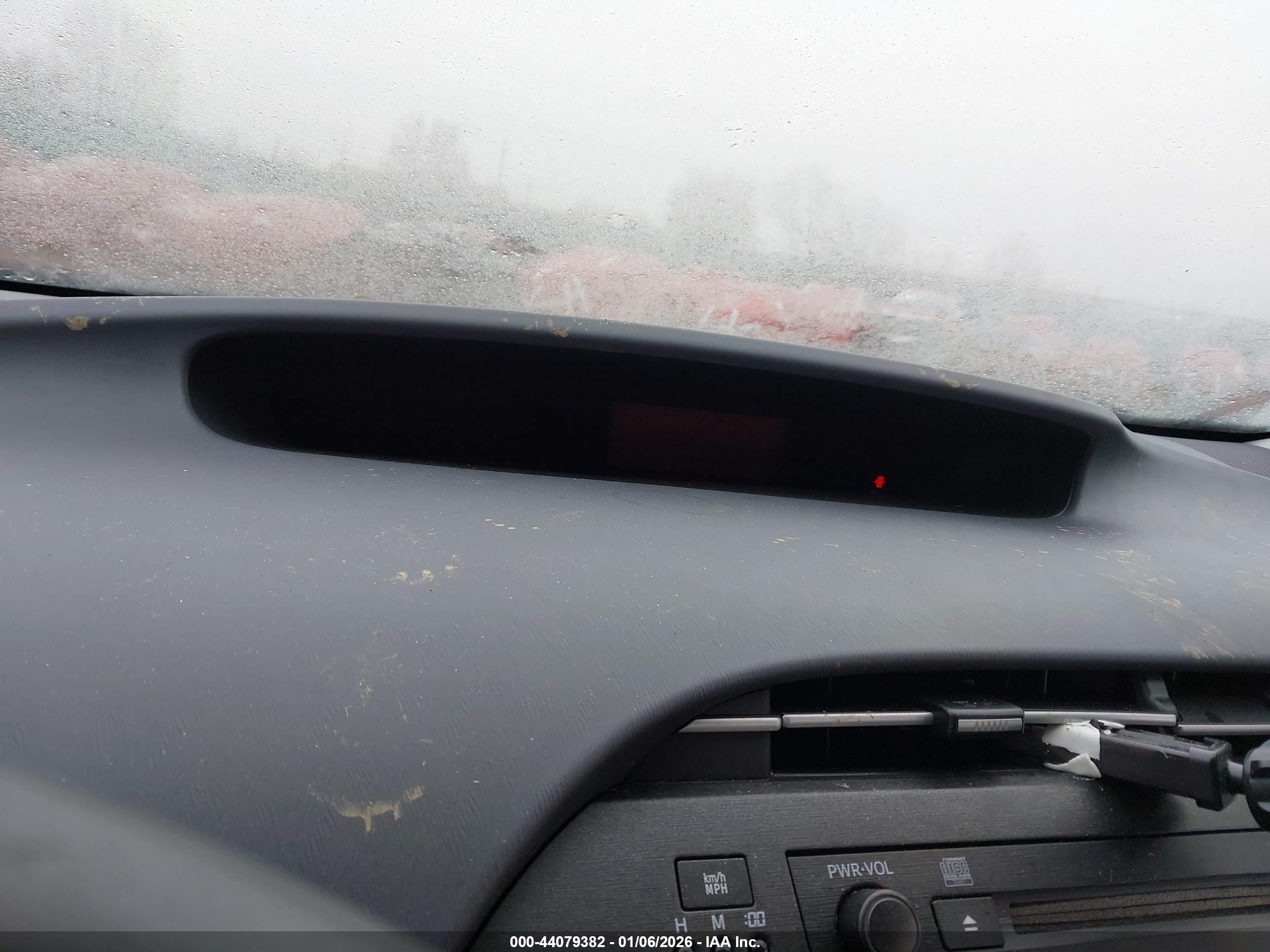 TOYOTA PRIUS image 7