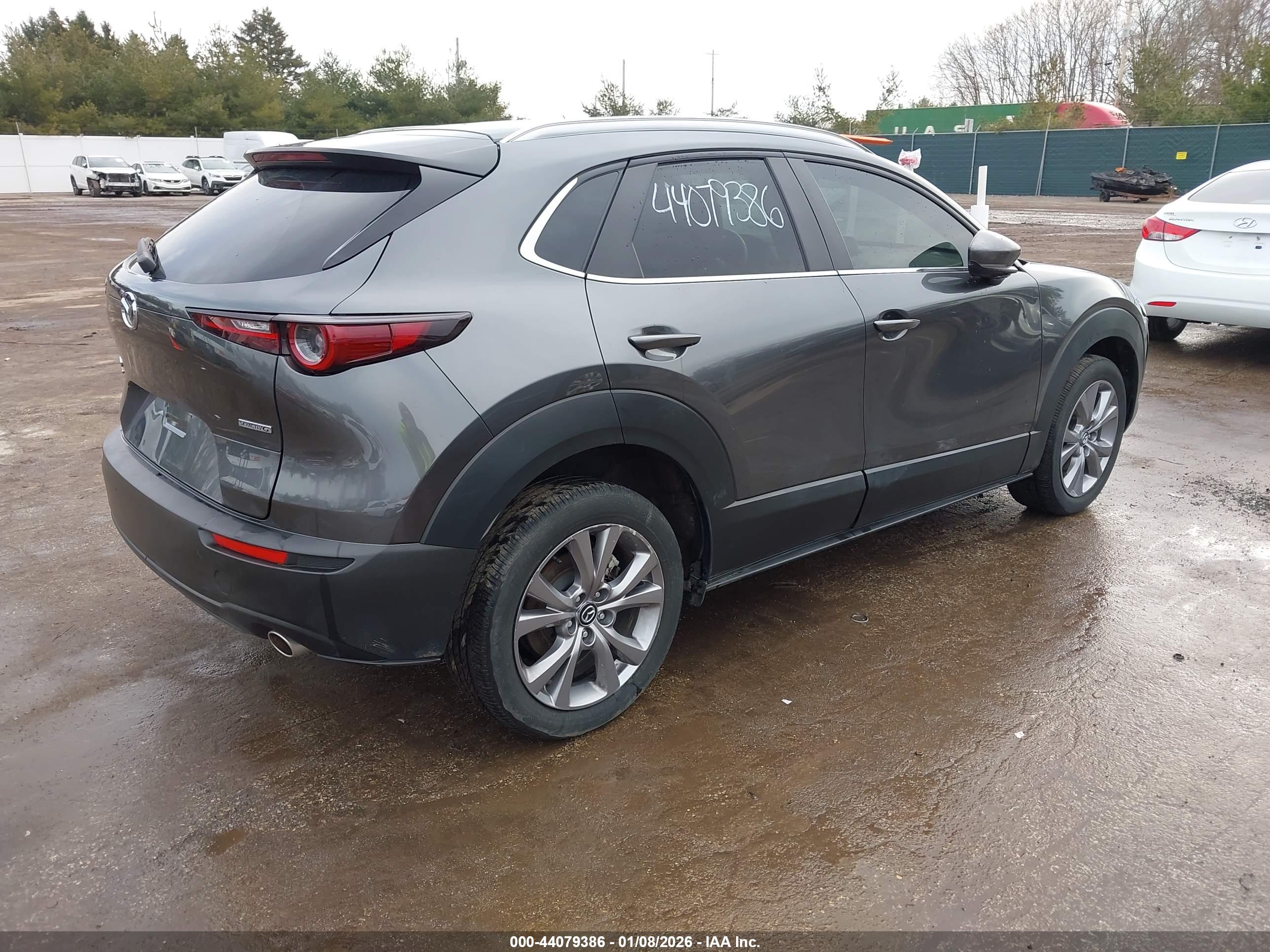 MAZDA CX-30 image 4