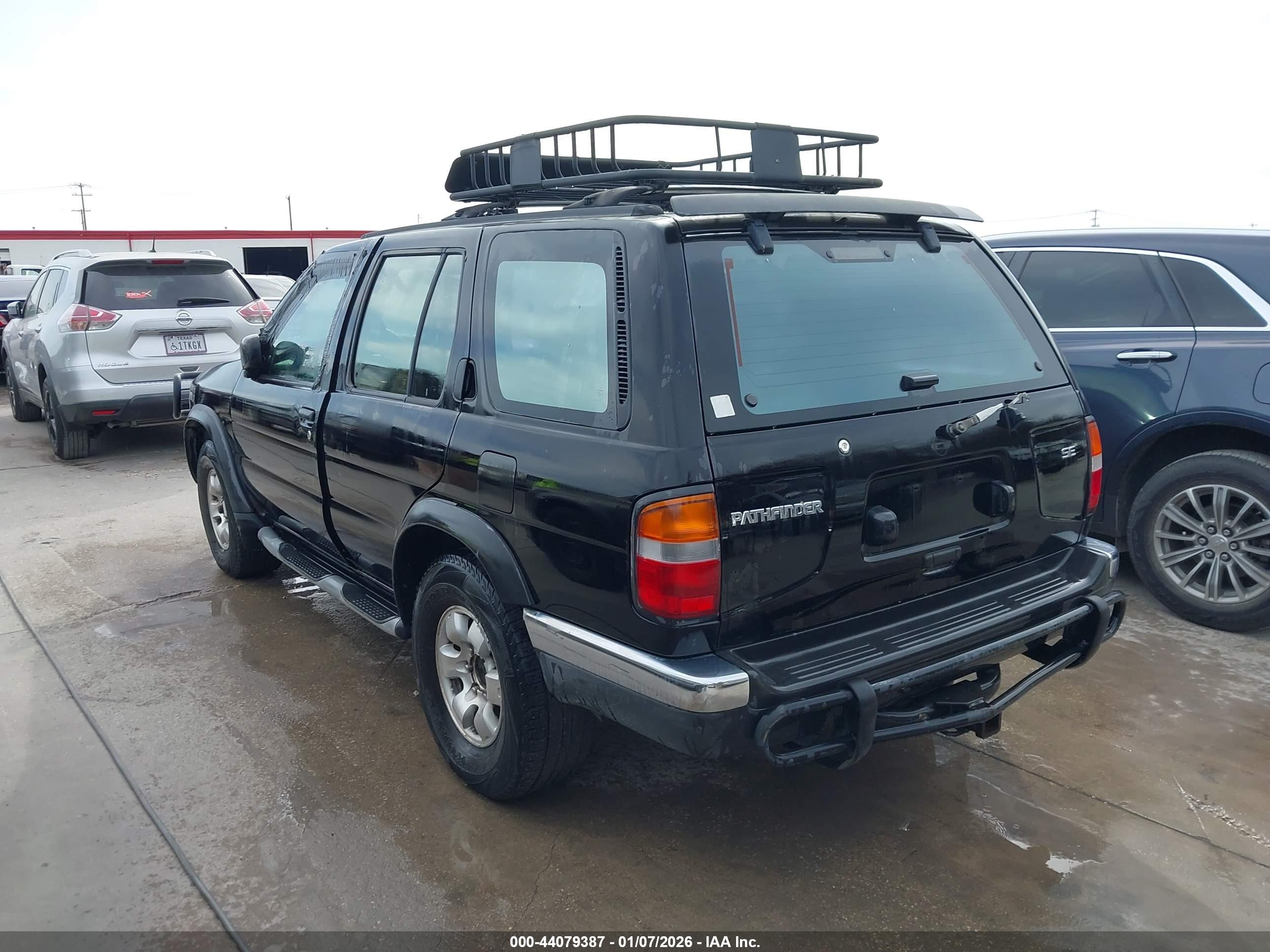 NISSAN PATHFINDER image 3