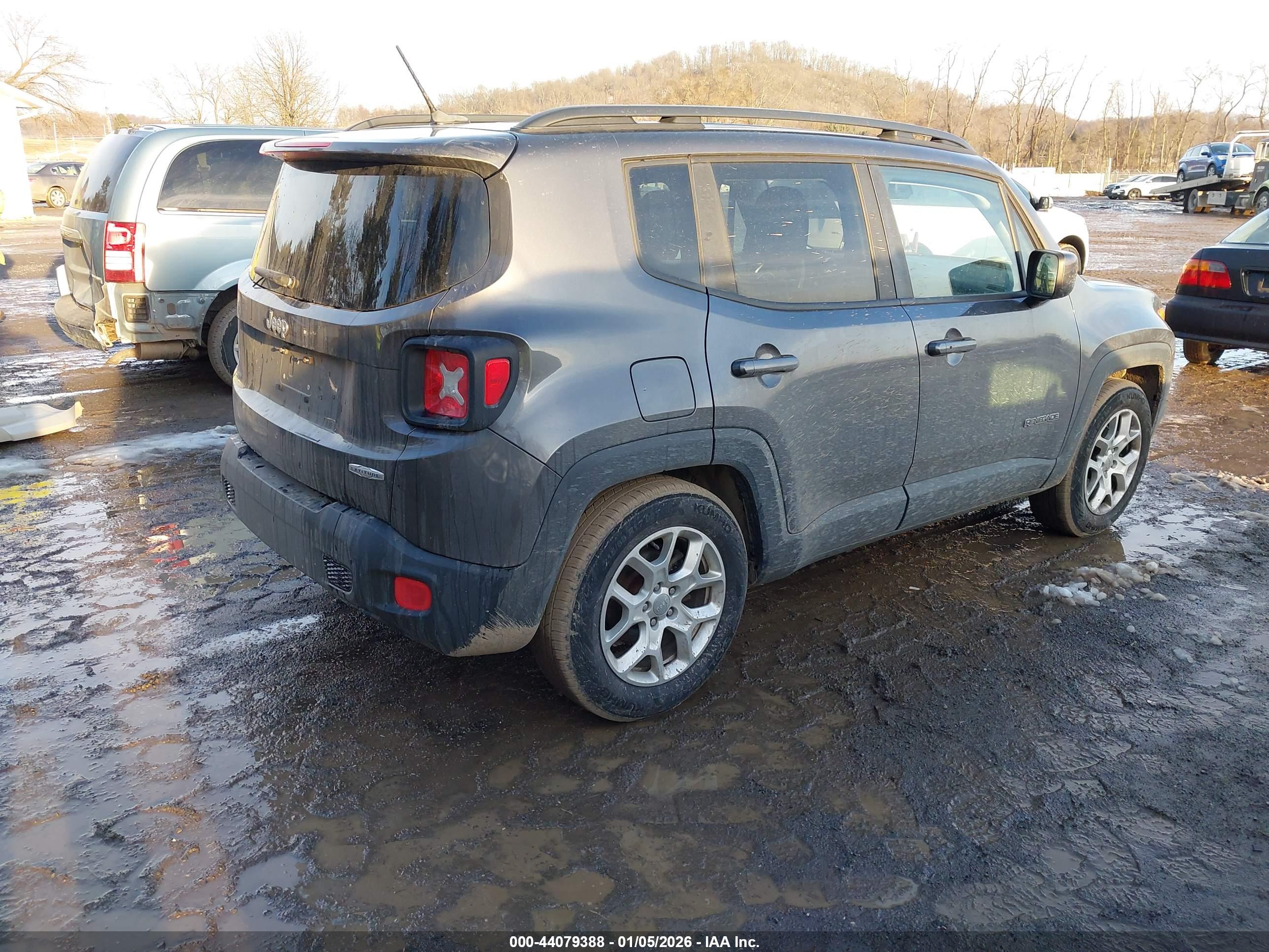 JEEP RENEGADE image 4