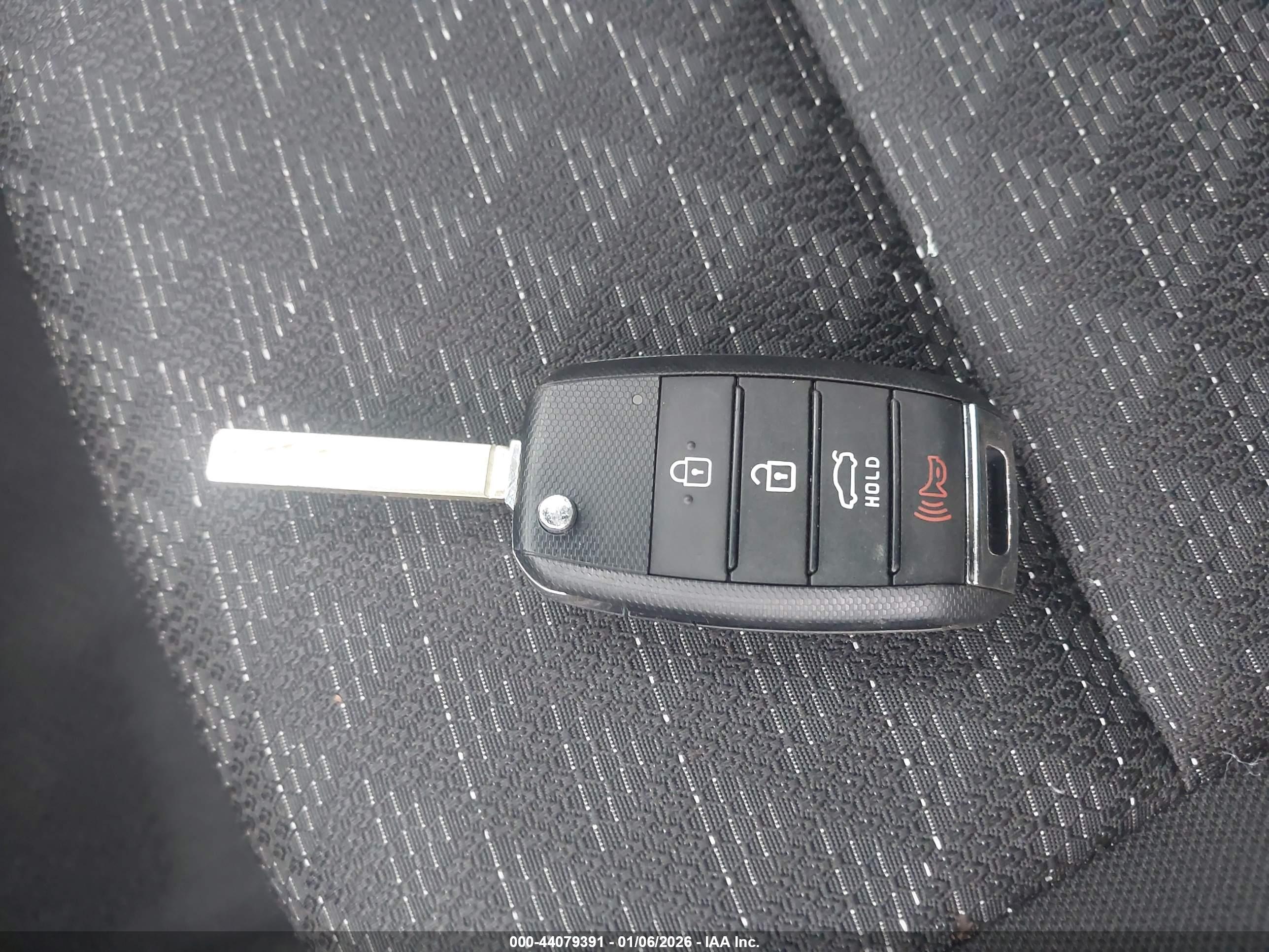 KIA RIO image 11