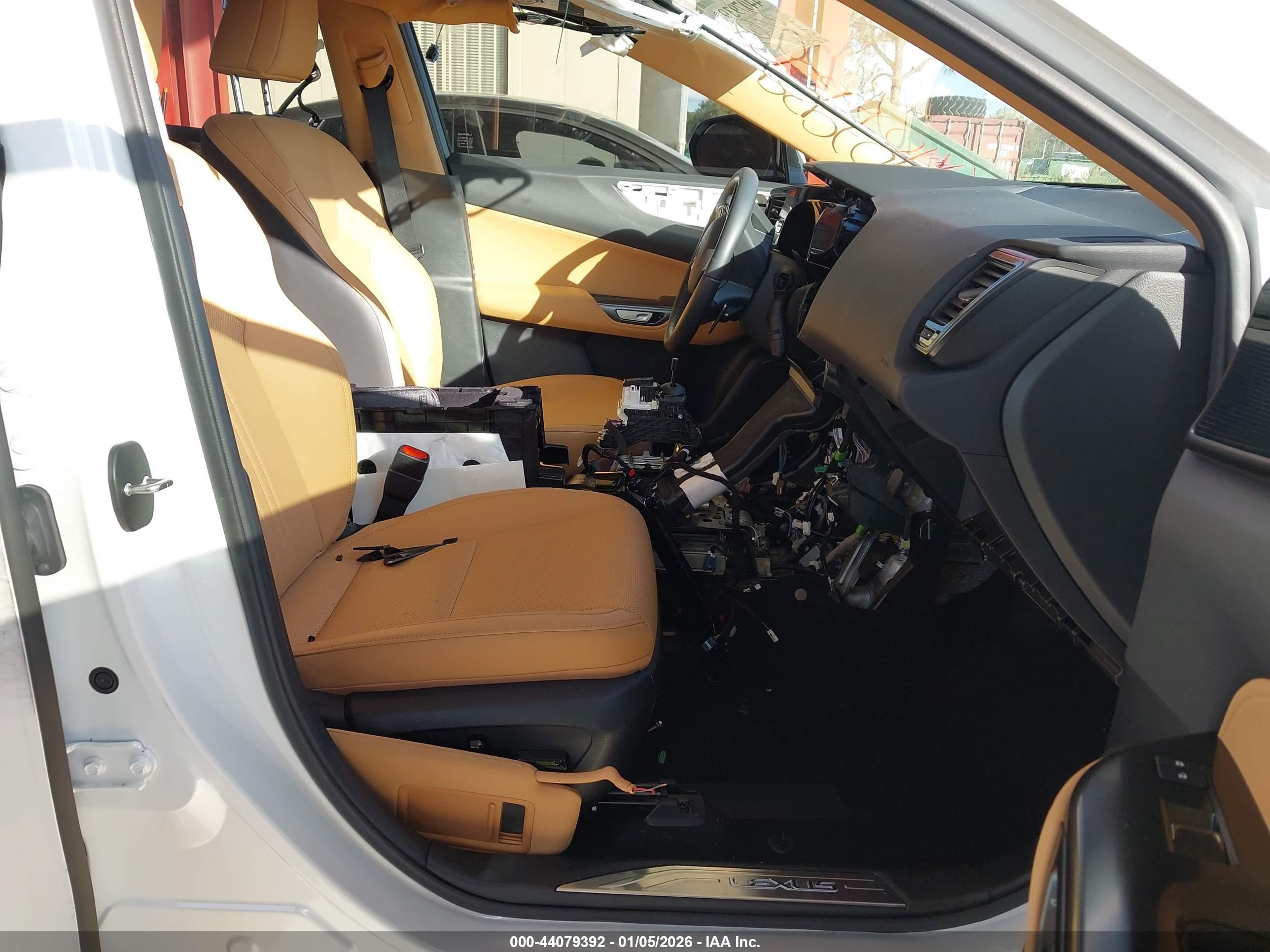 LEXUS NX image 5