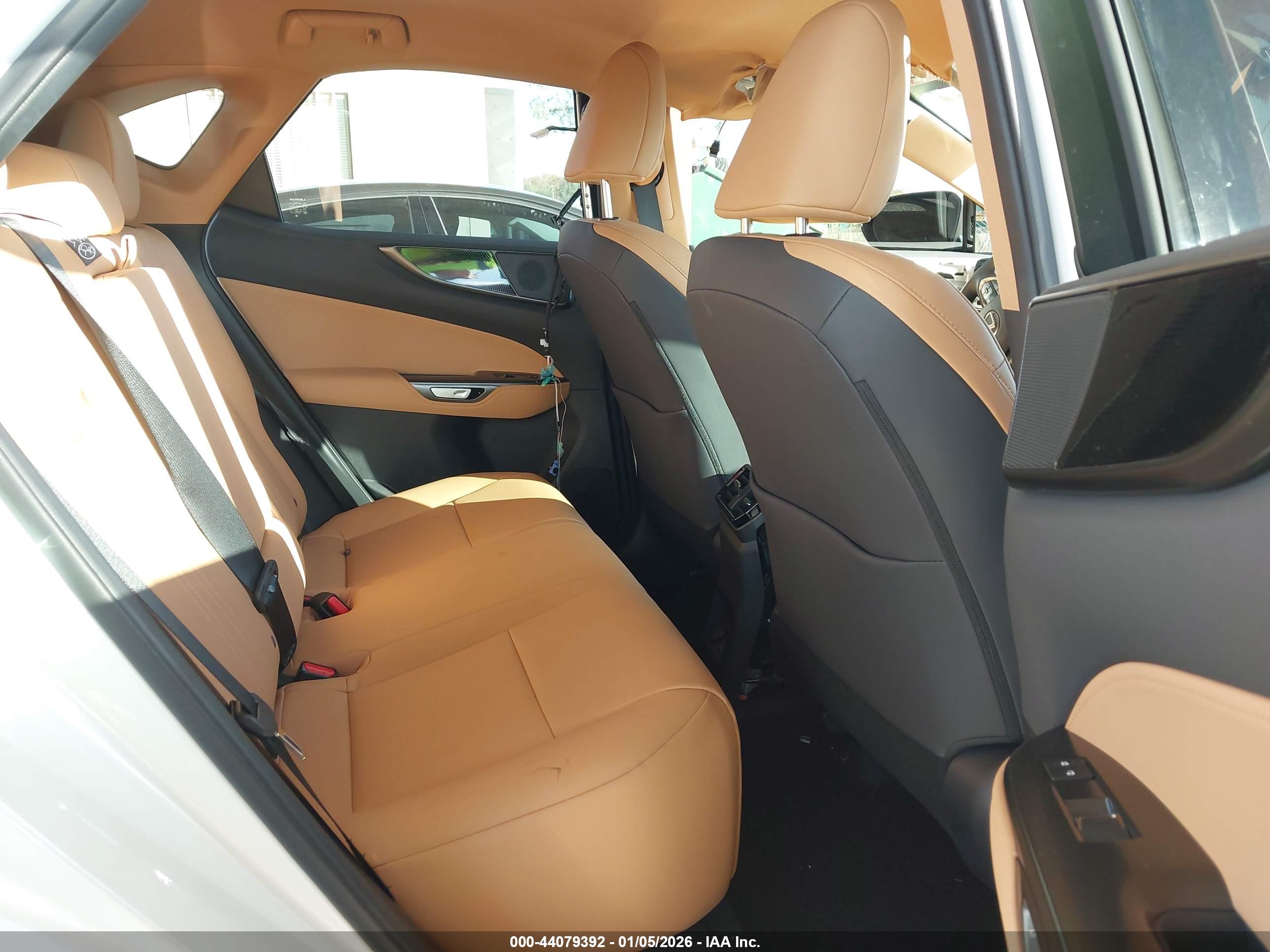 LEXUS NX image 8