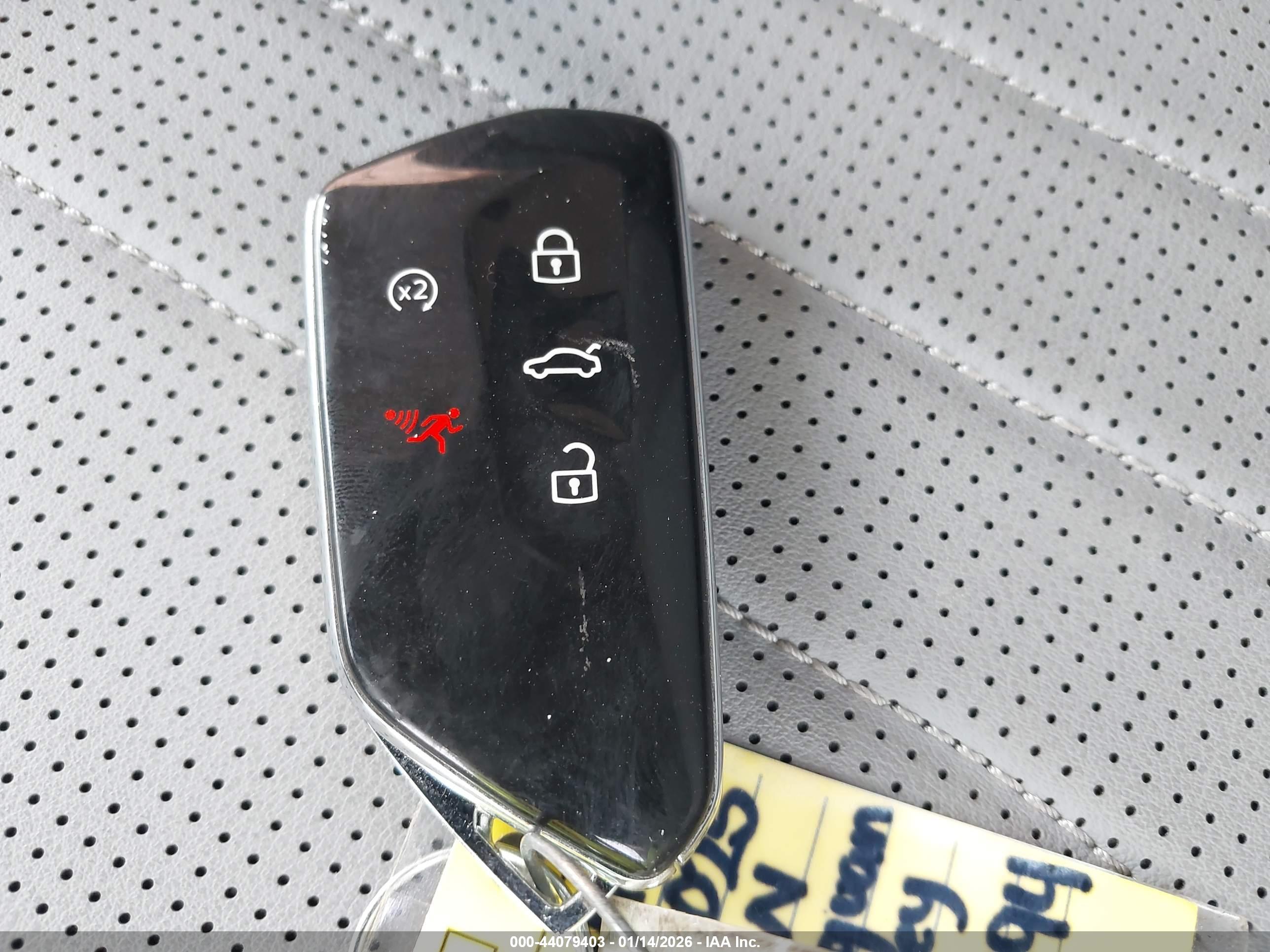 VOLKSWAGEN TIGUAN image 11