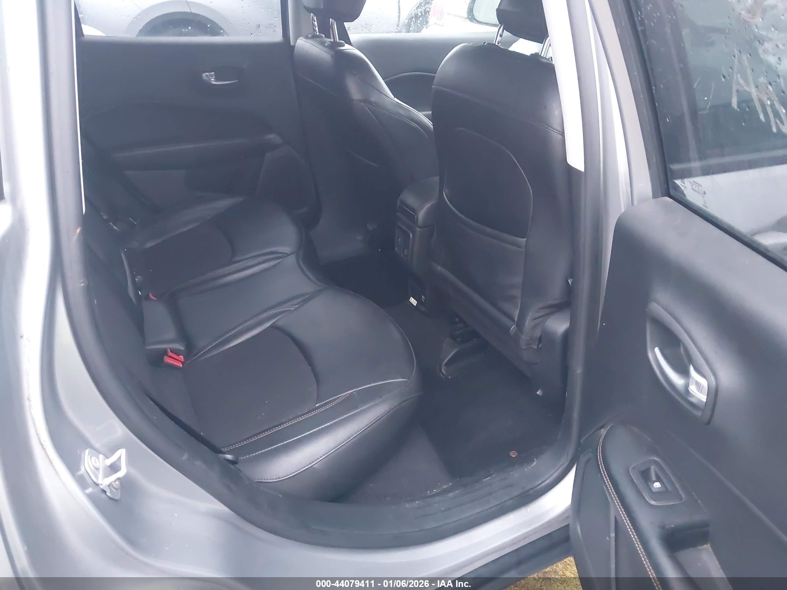 JEEP COMPASS image 8