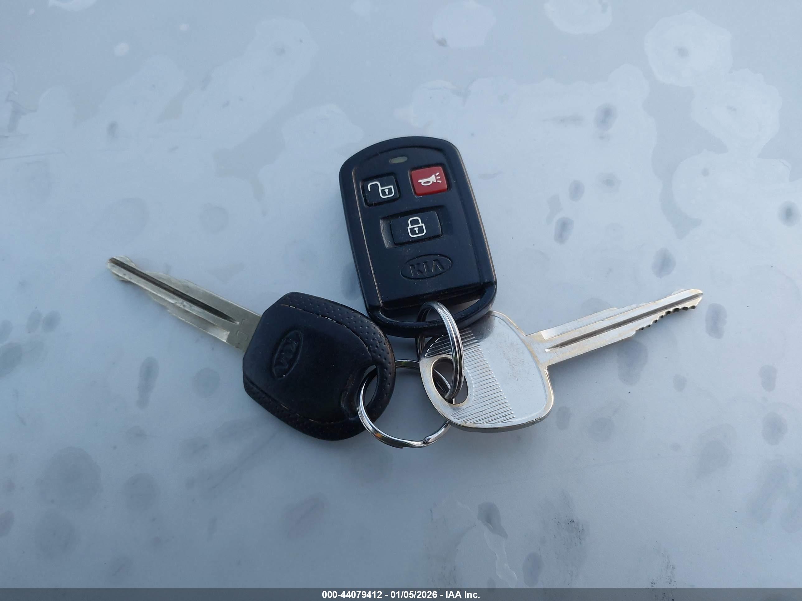 KIA SPECTRA5 image 11