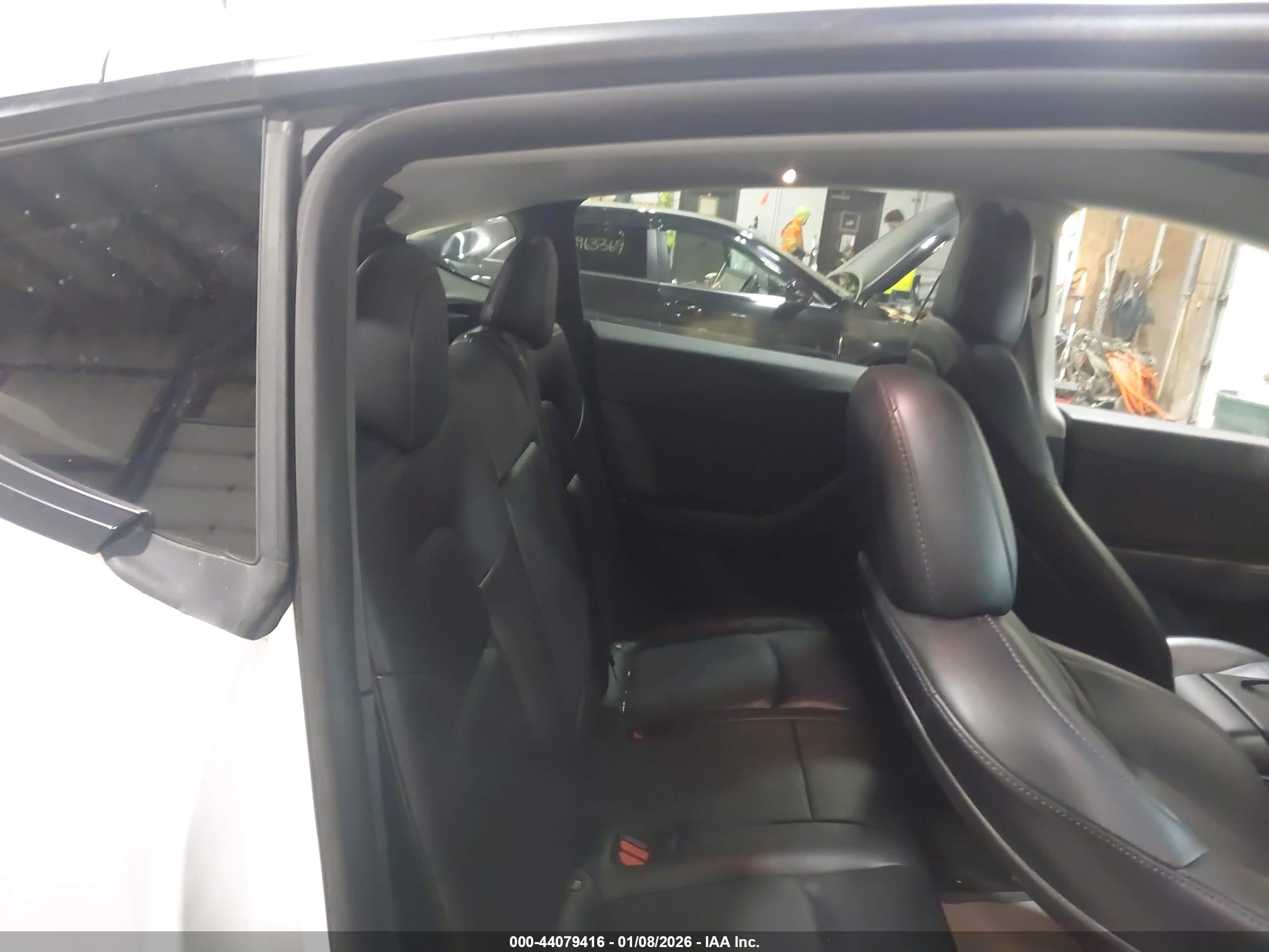 TESLA MODEL image 8
