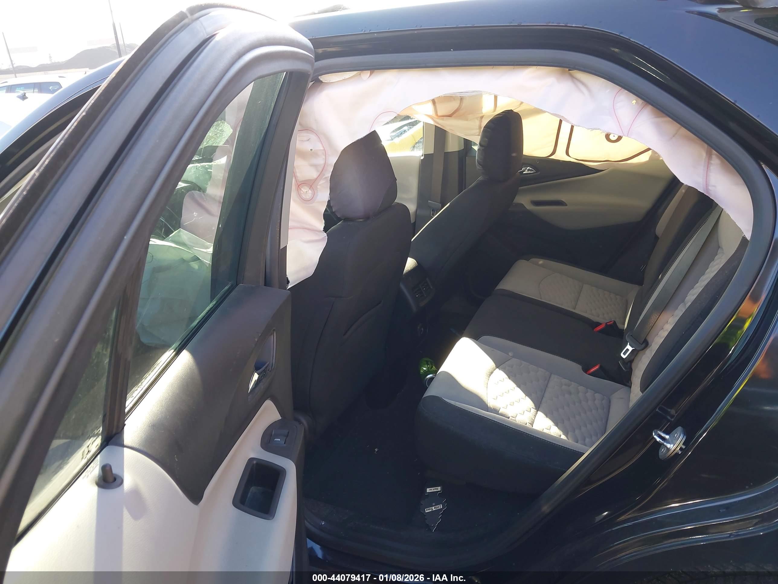 CHEVROLET EQUINOX image 8