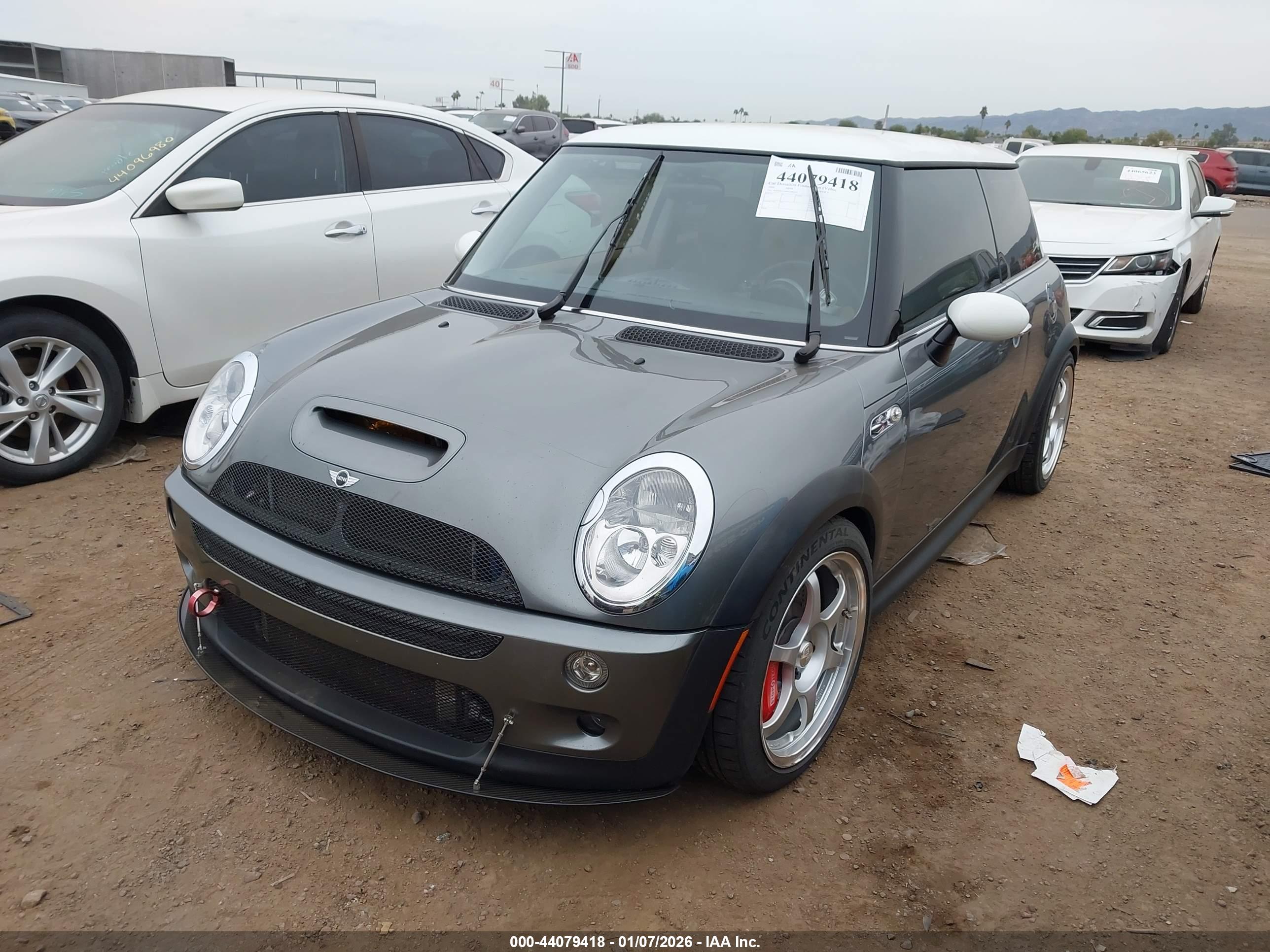 MINI COOPER image 2