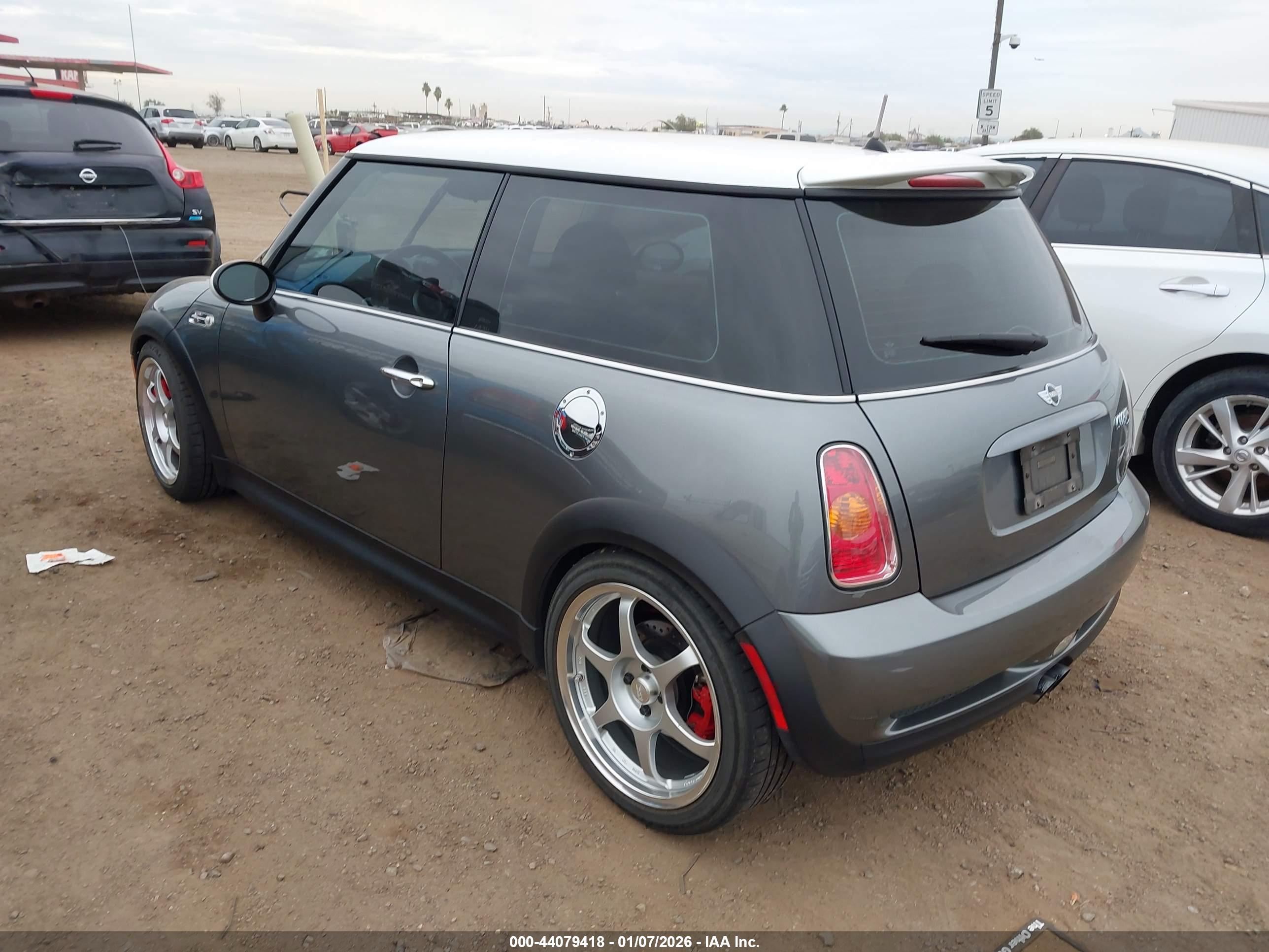 MINI COOPER image 3
