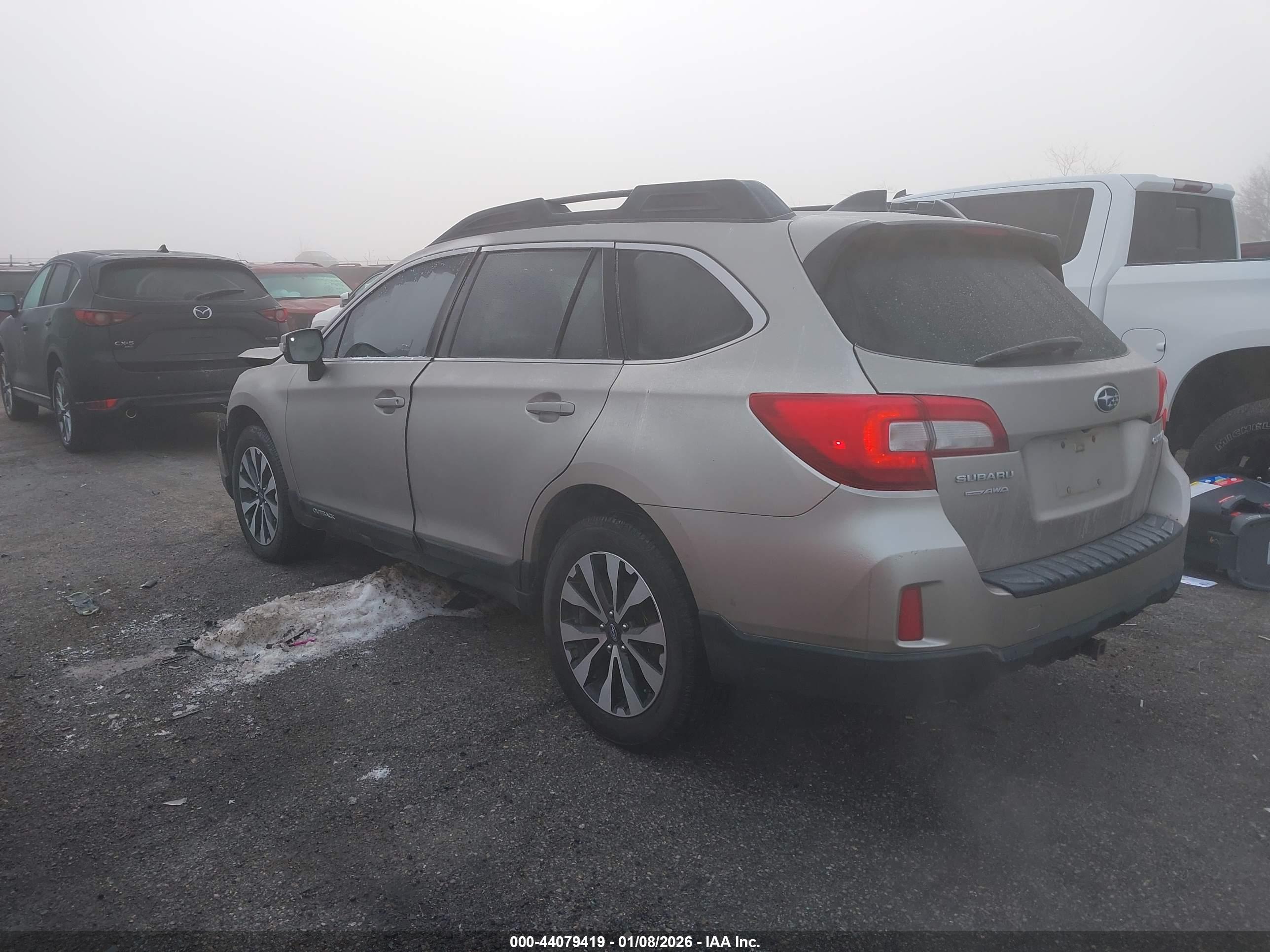 SUBARU OUTBACK image 3