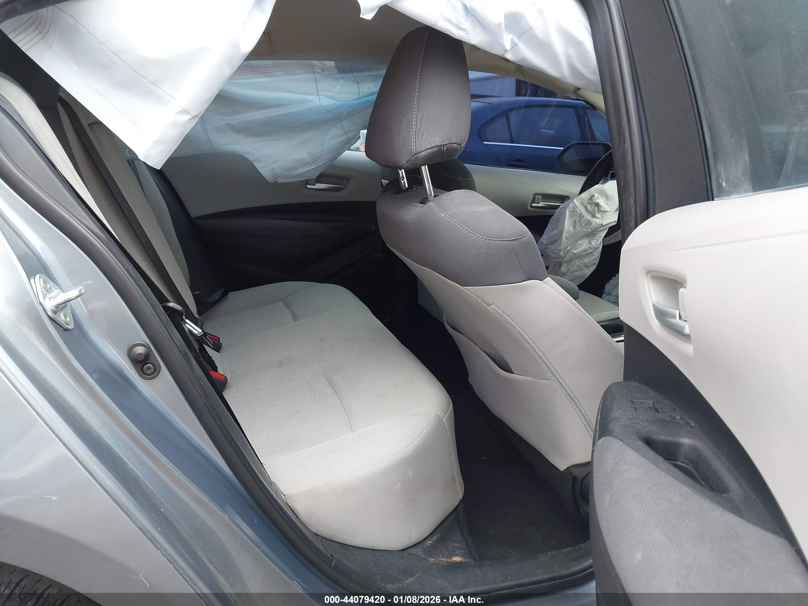 TOYOTA COROLLA image 8