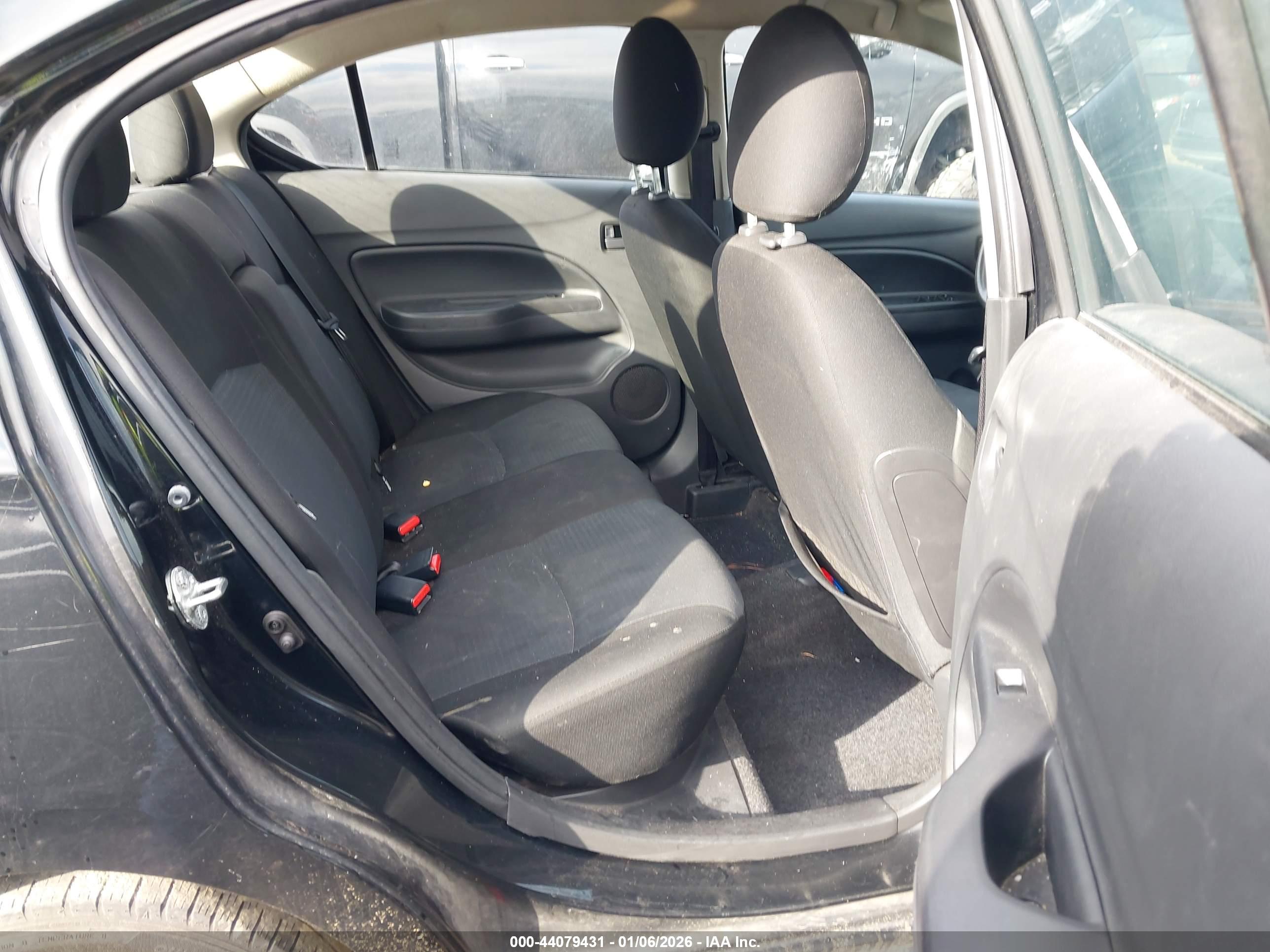 MITSUBISHI MIRAGE image 8