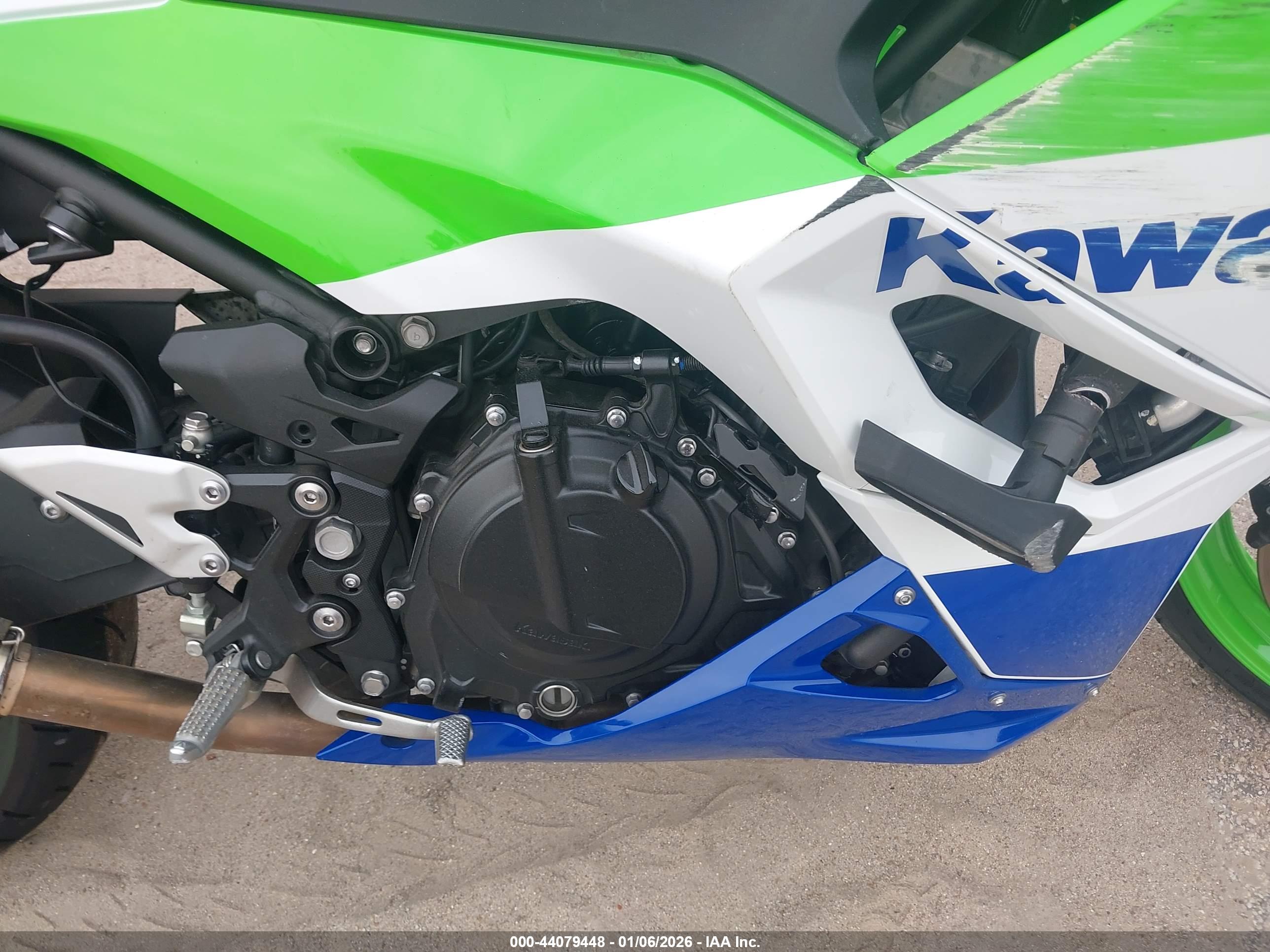 KAWASAKI EX500 image 8
