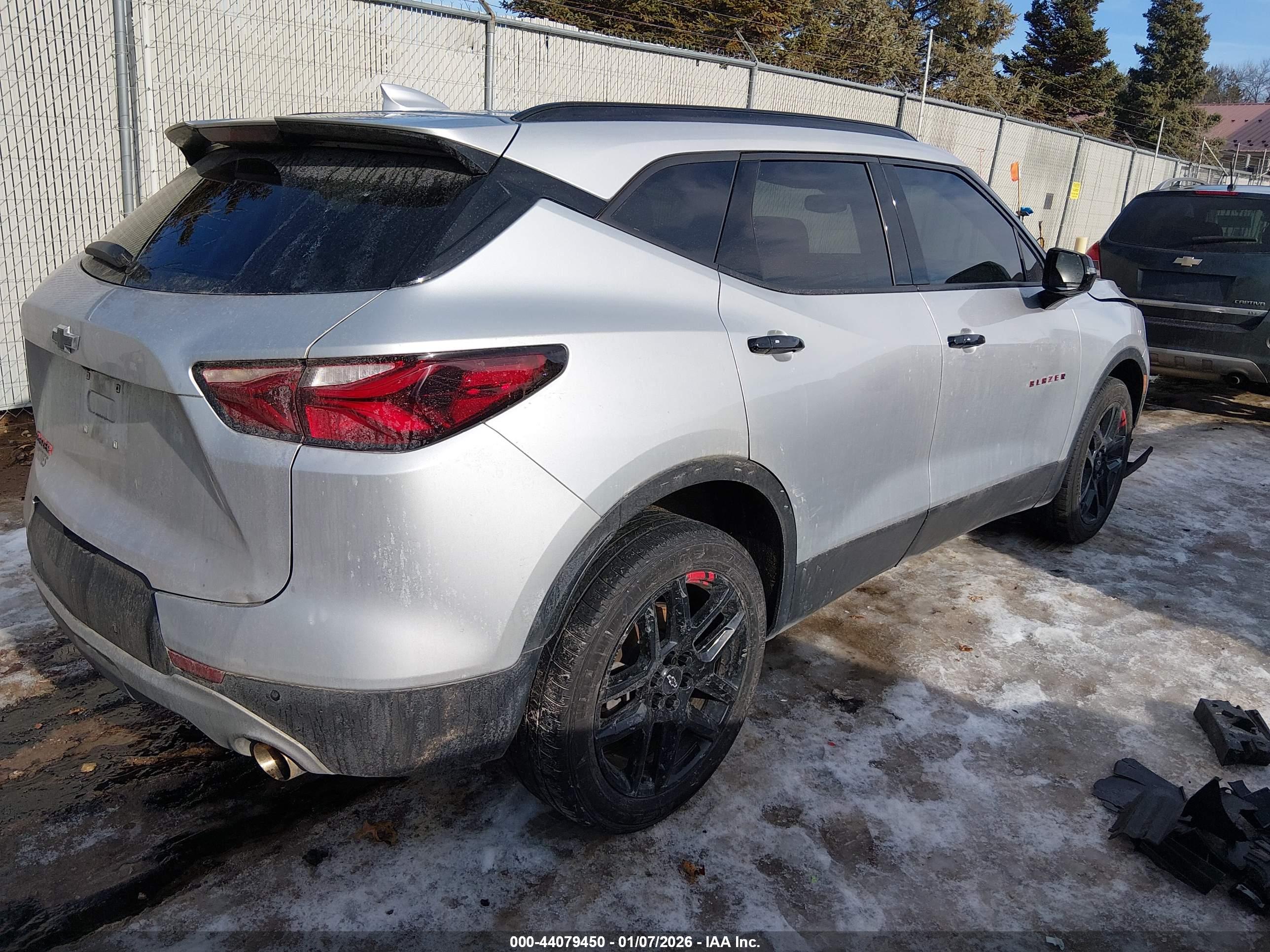 CHEVROLET BLAZER image 4