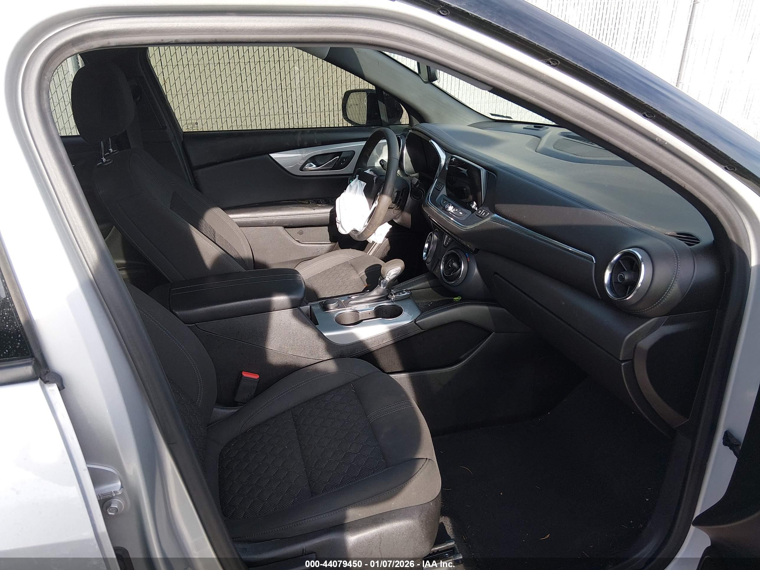CHEVROLET BLAZER image 5