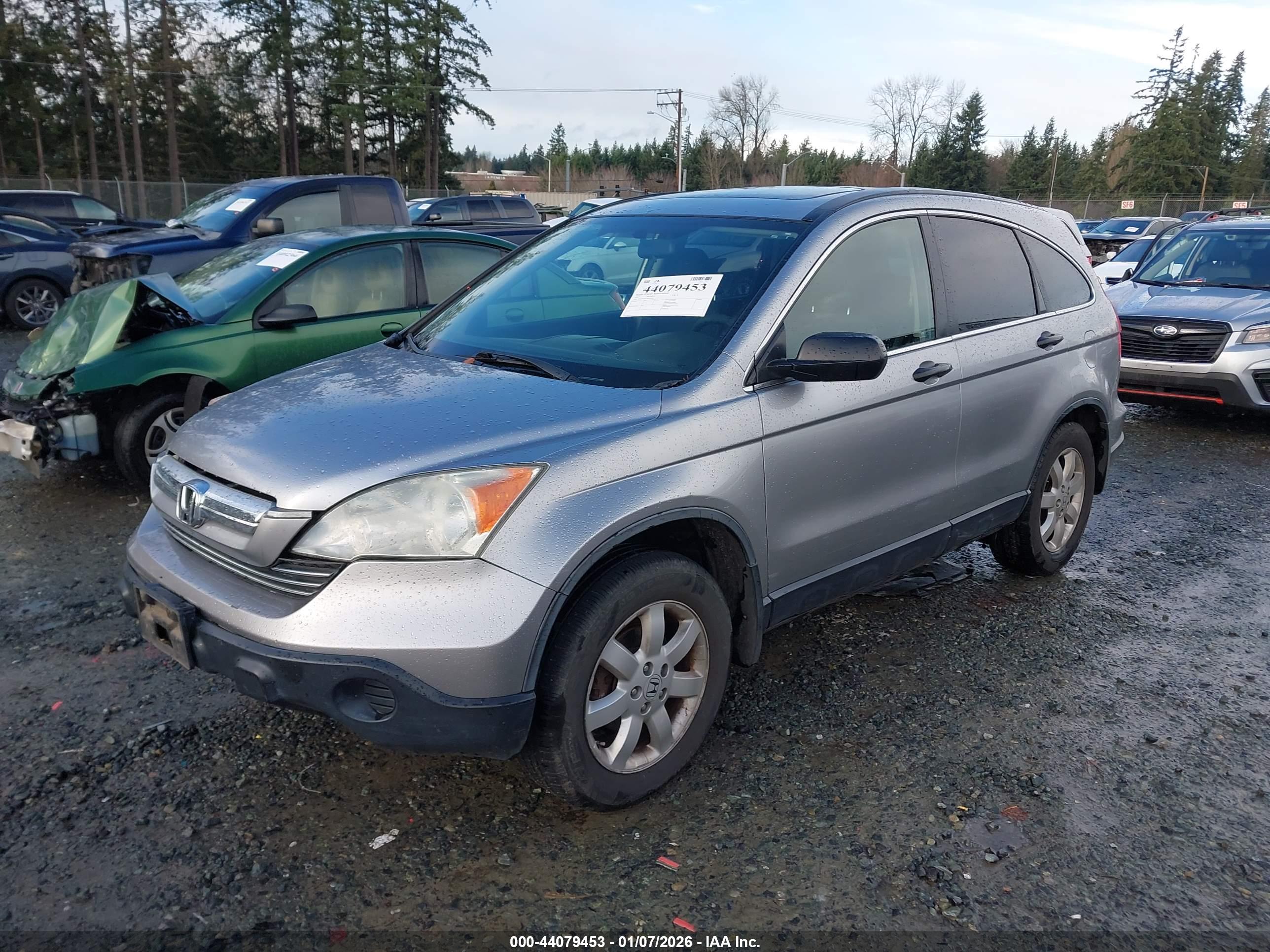 HONDA CR-V image 2