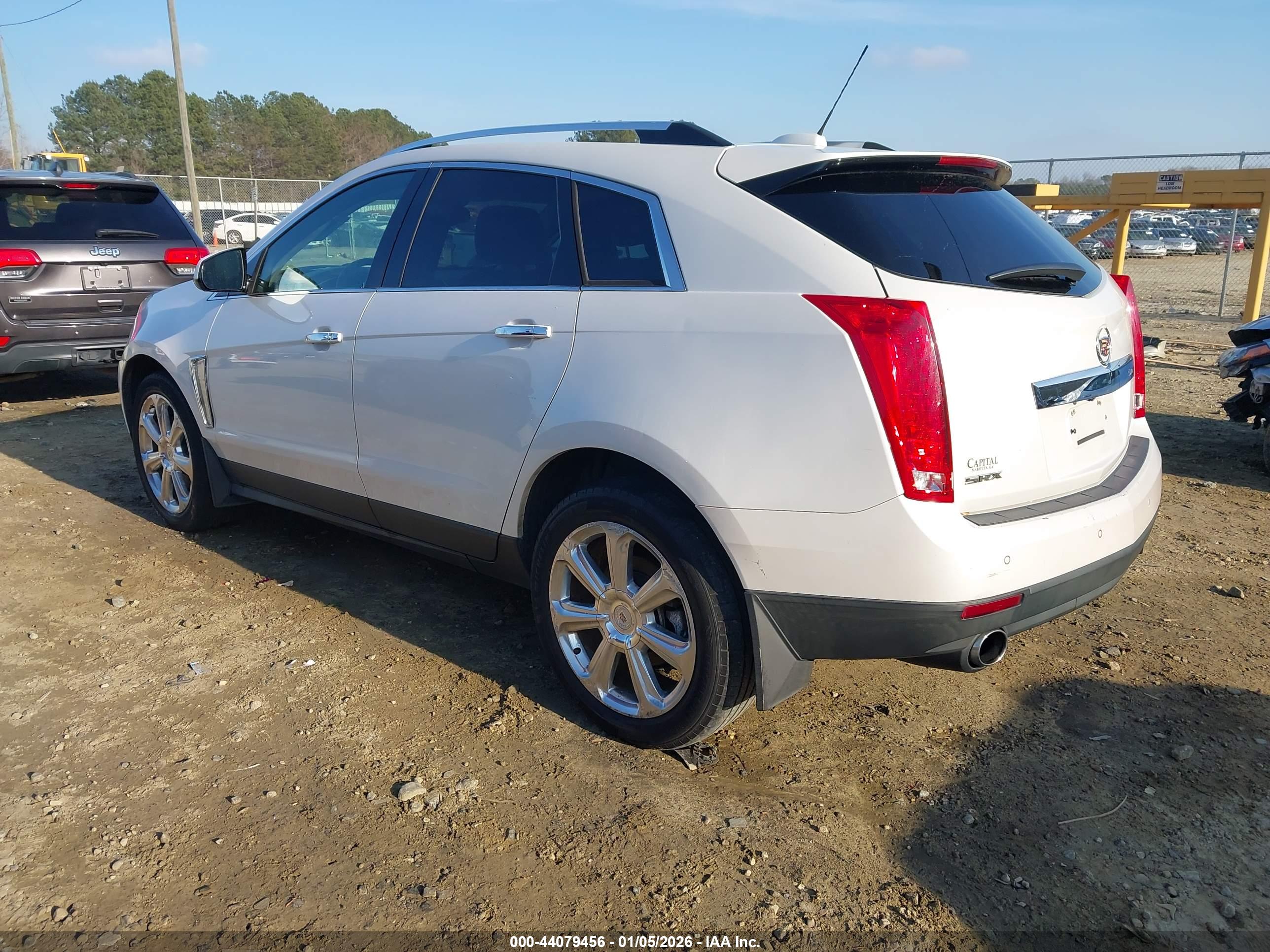 CADILLAC SRX image 3