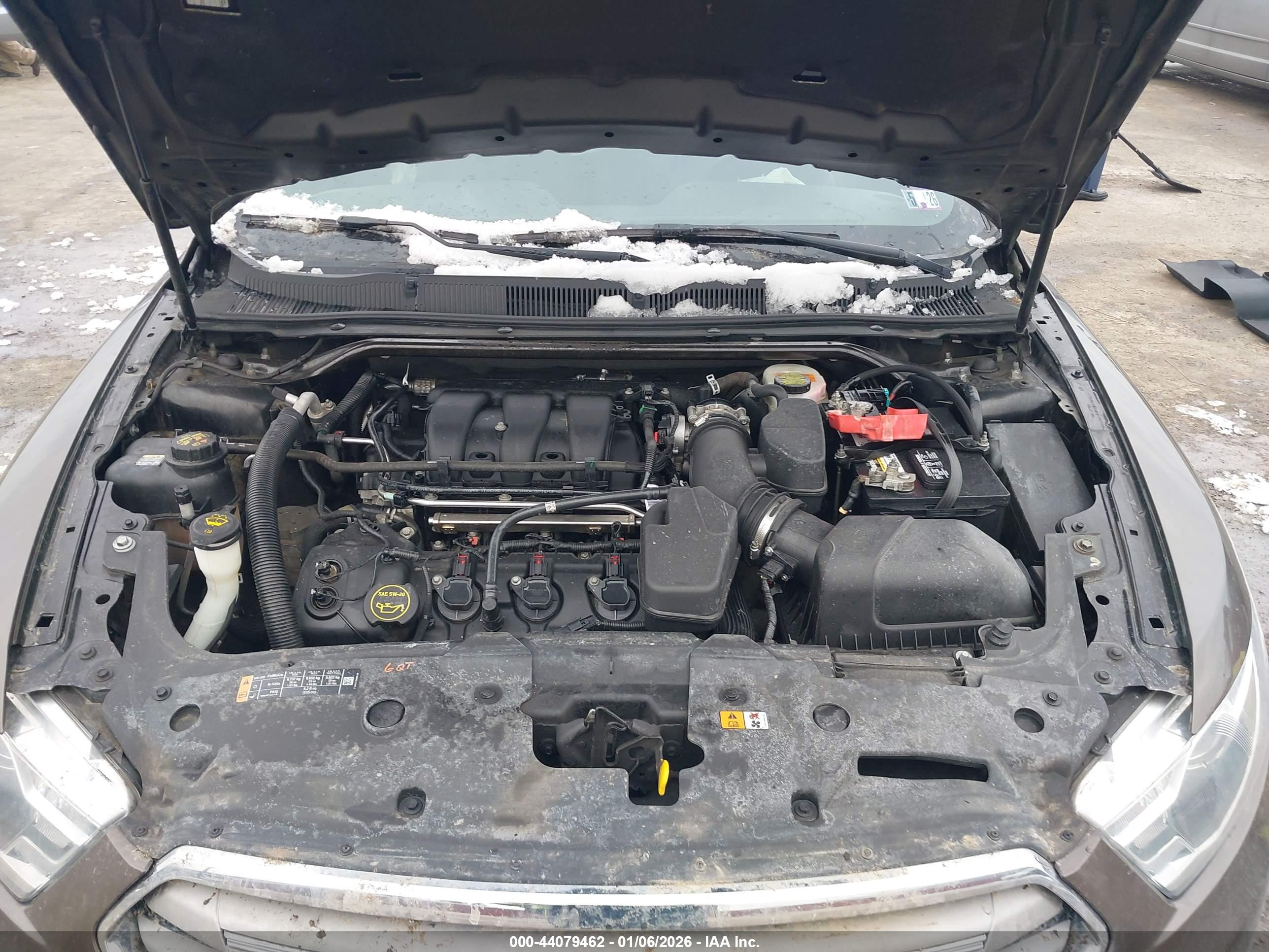 FORD TAURUS image 10