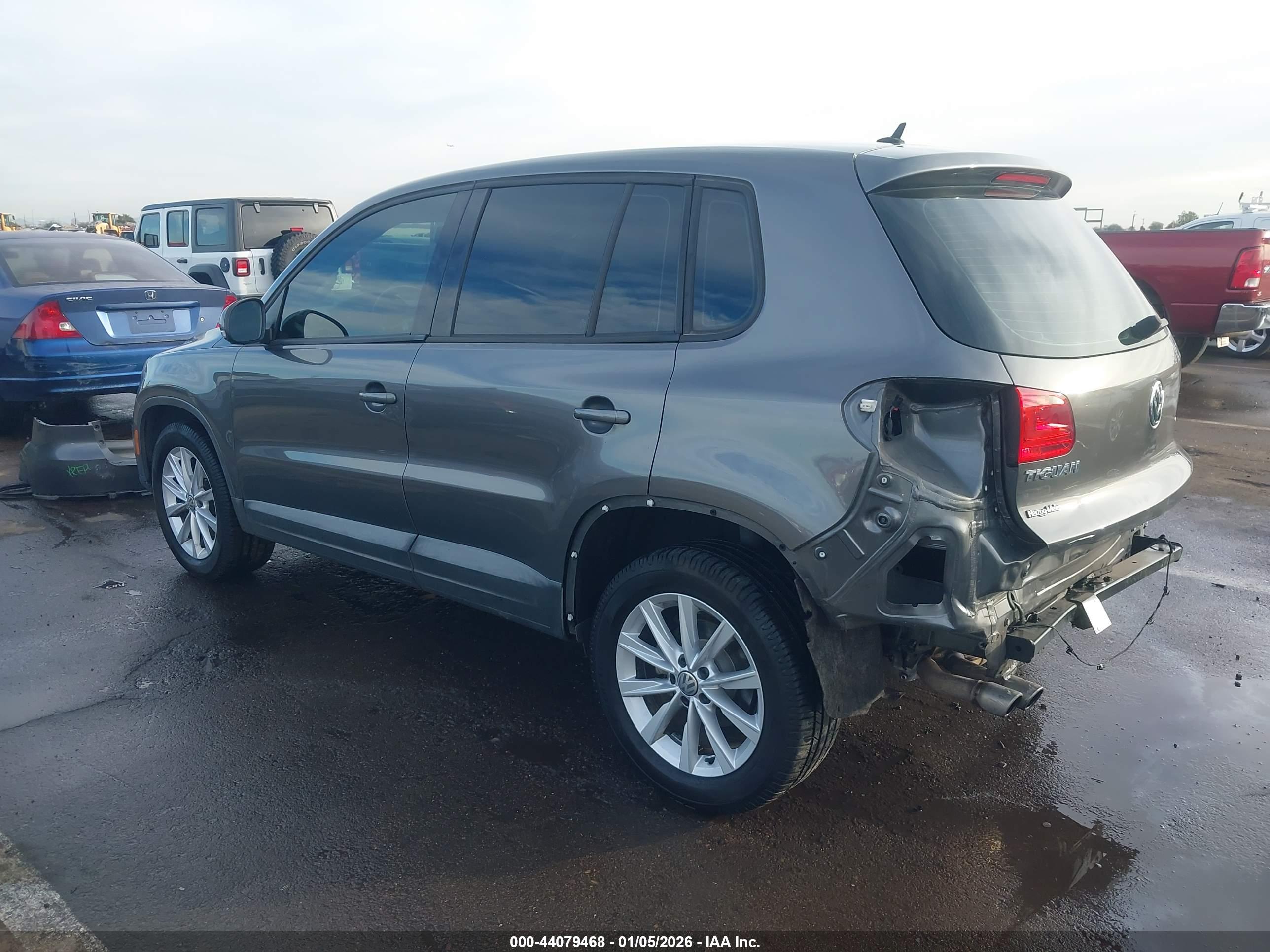 VOLKSWAGEN TIGUAN image 3