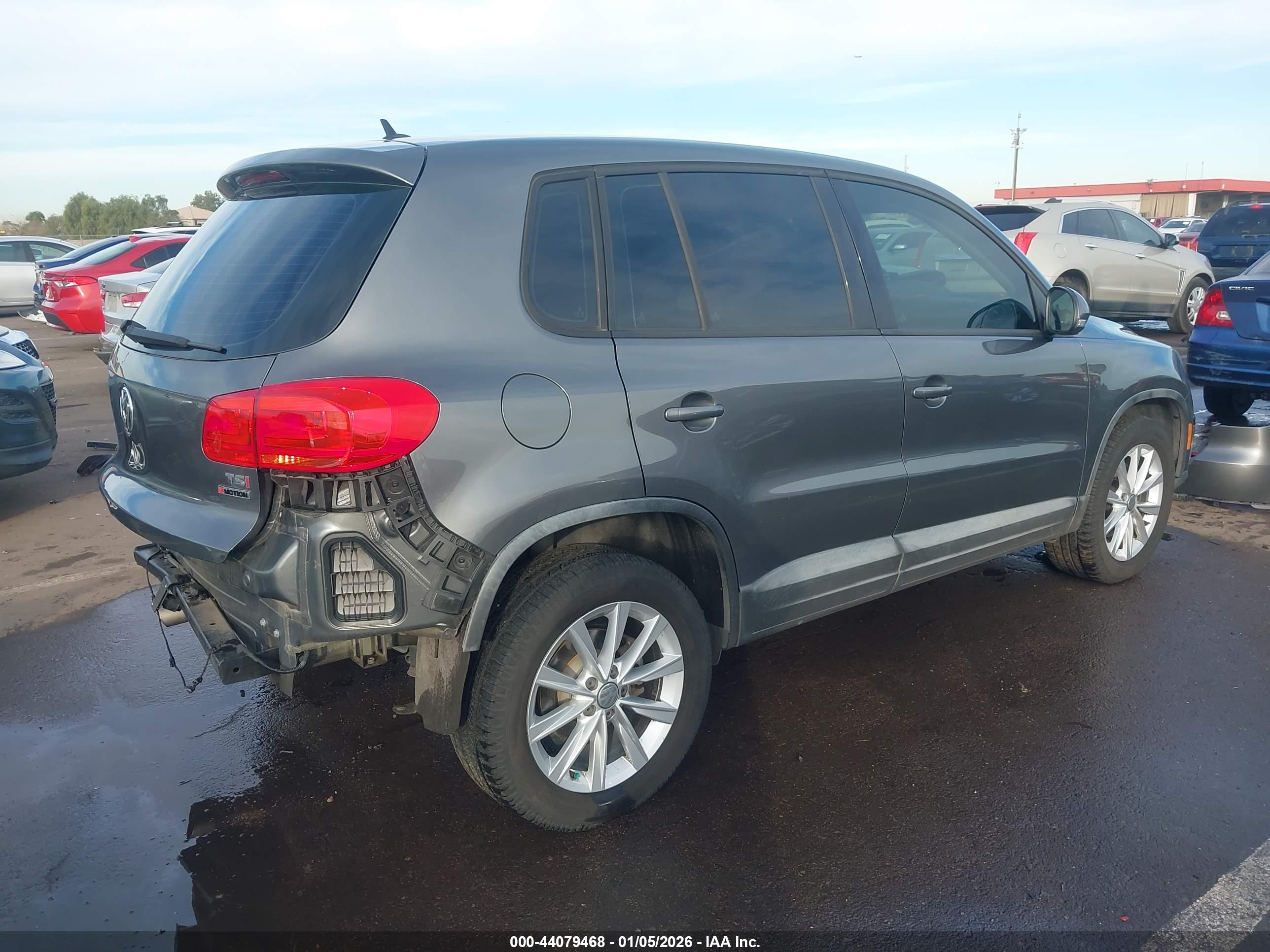 VOLKSWAGEN TIGUAN image 4