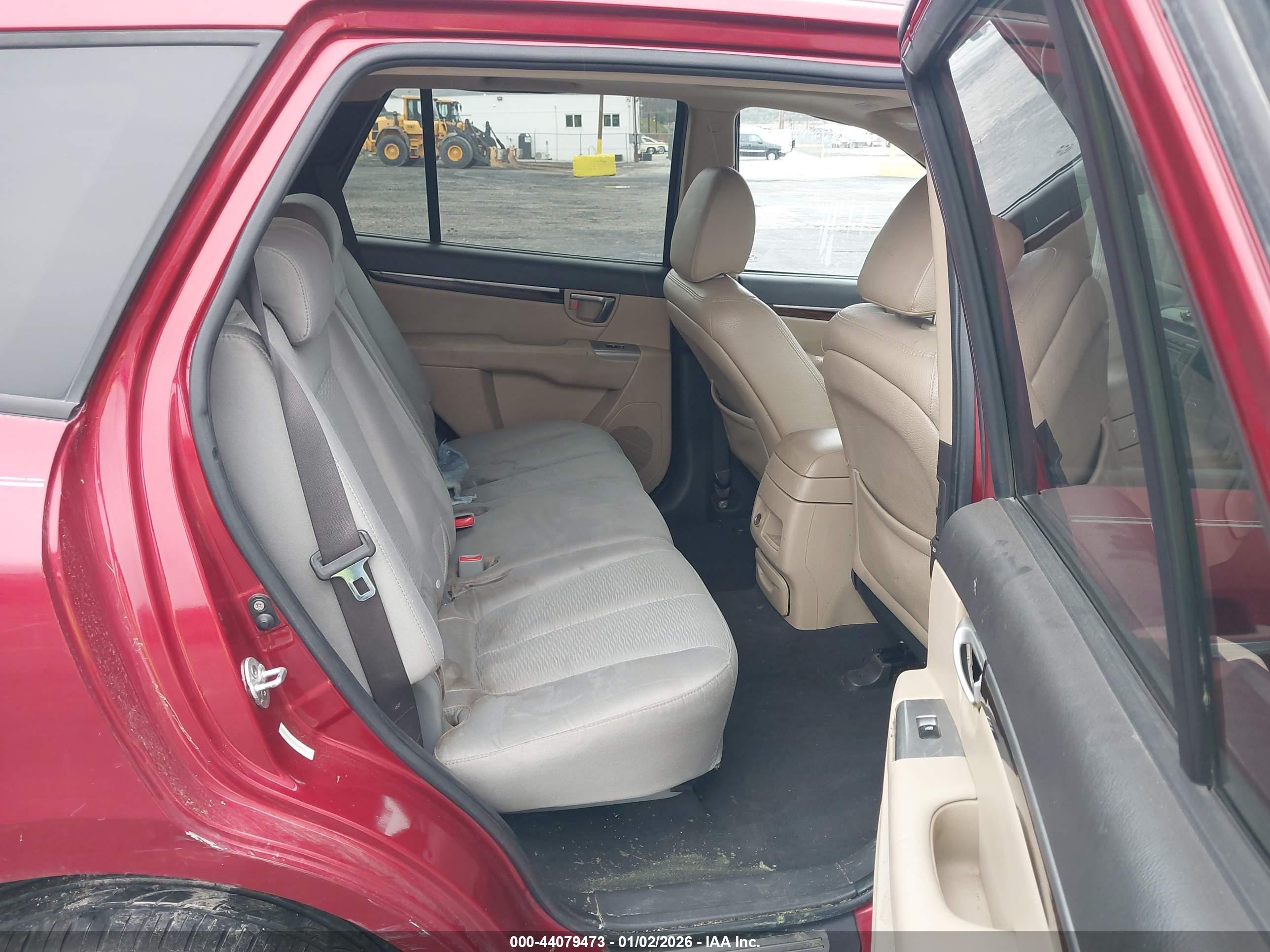 HYUNDAI SANTA image 8