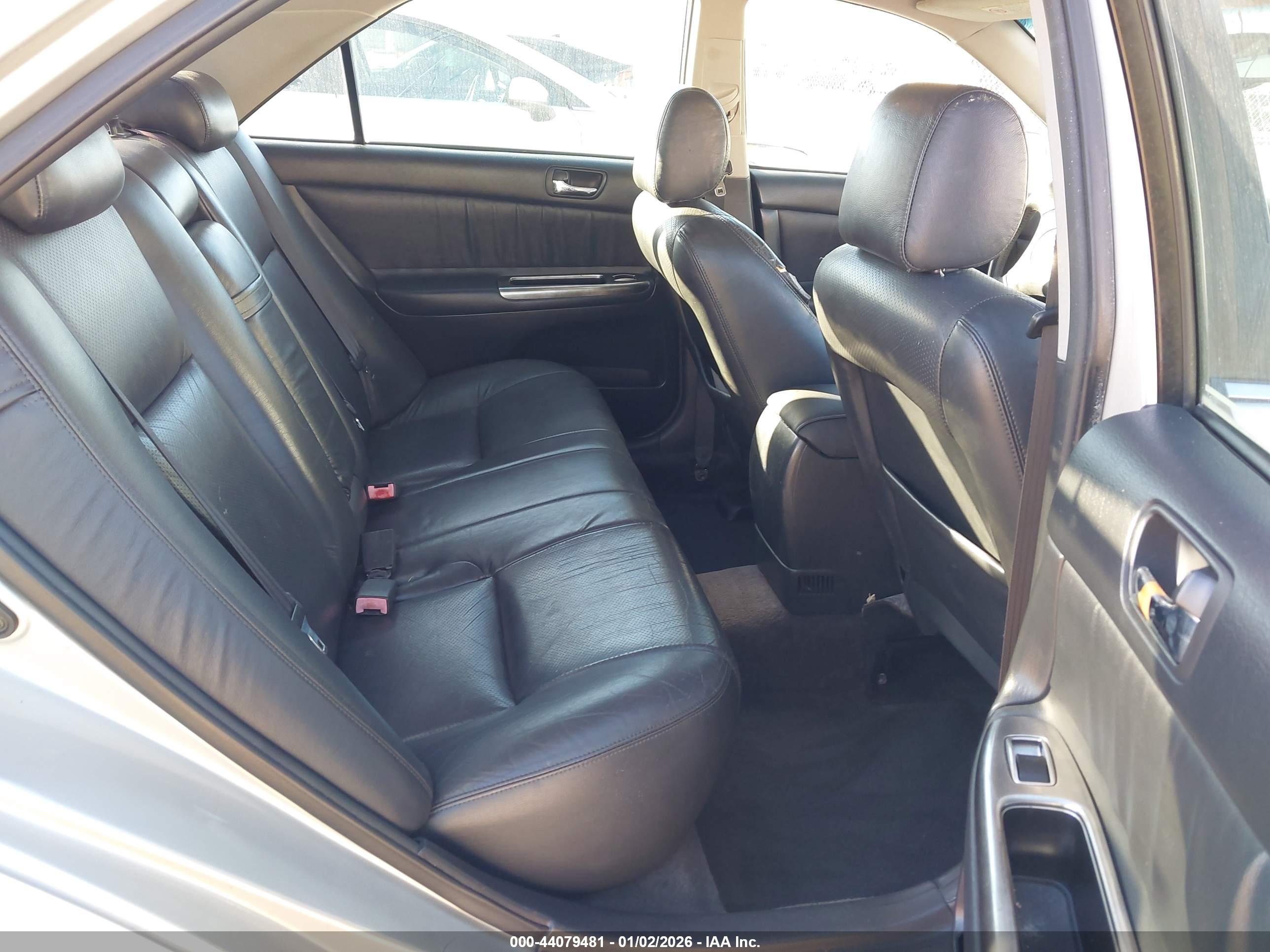 TOYOTA CAMRY image 8