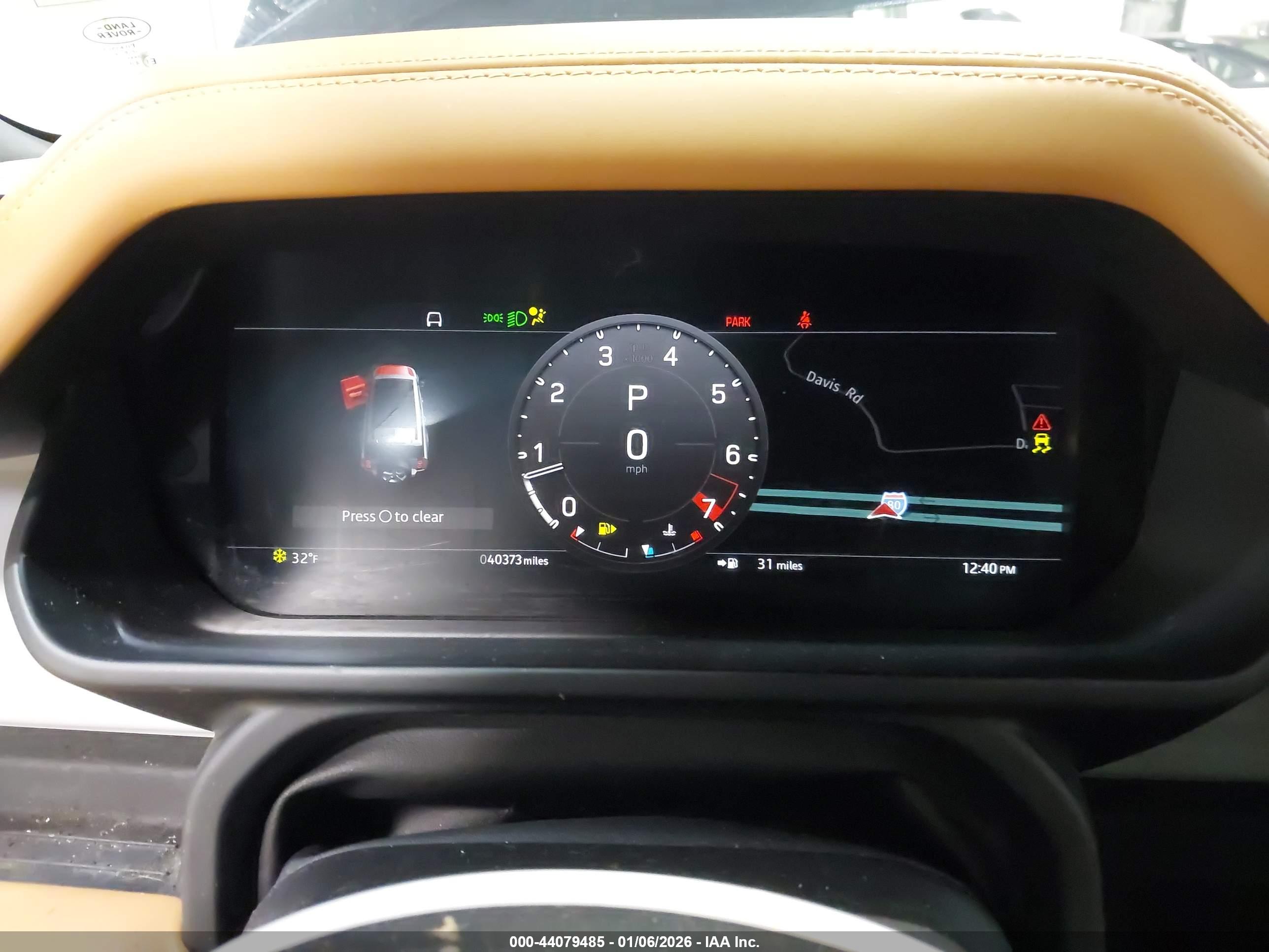 LAND ROVER image 7