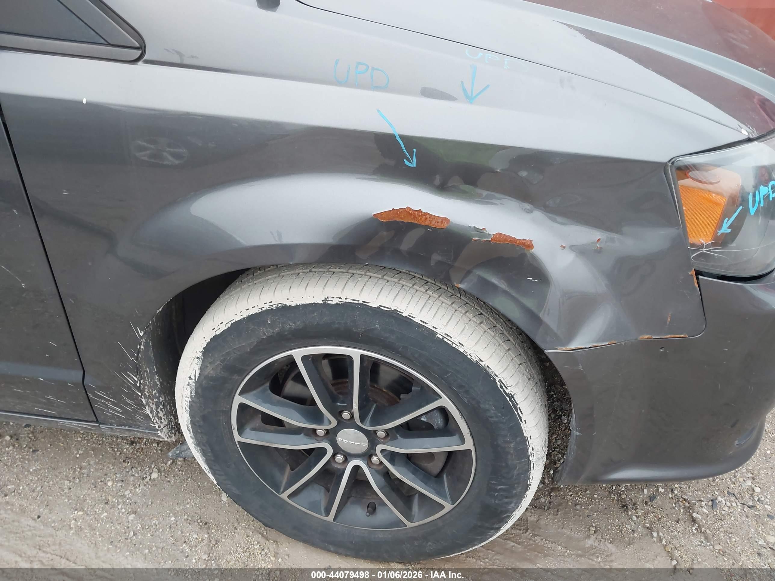 DODGE GRAND image 6