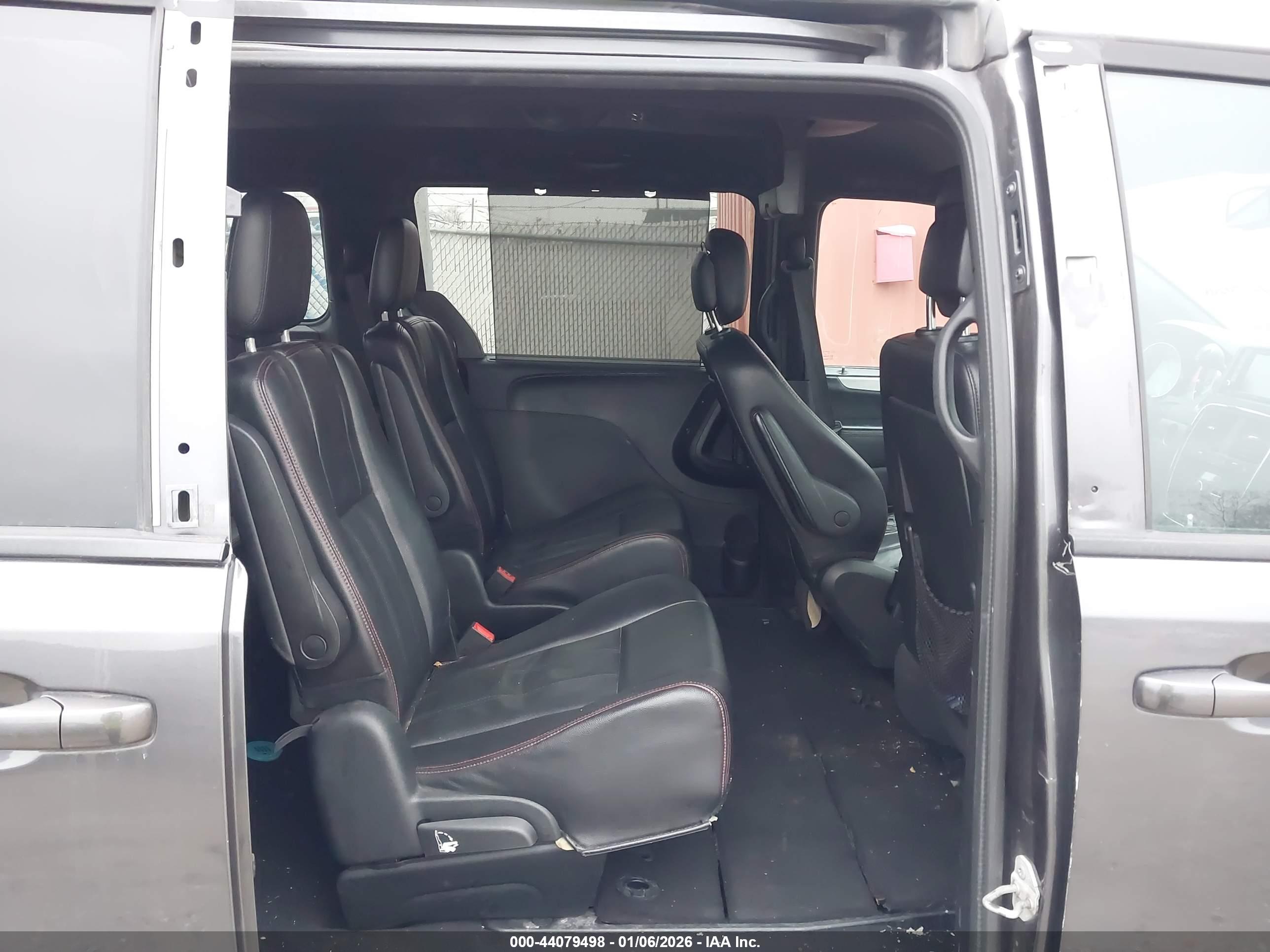 DODGE GRAND image 8