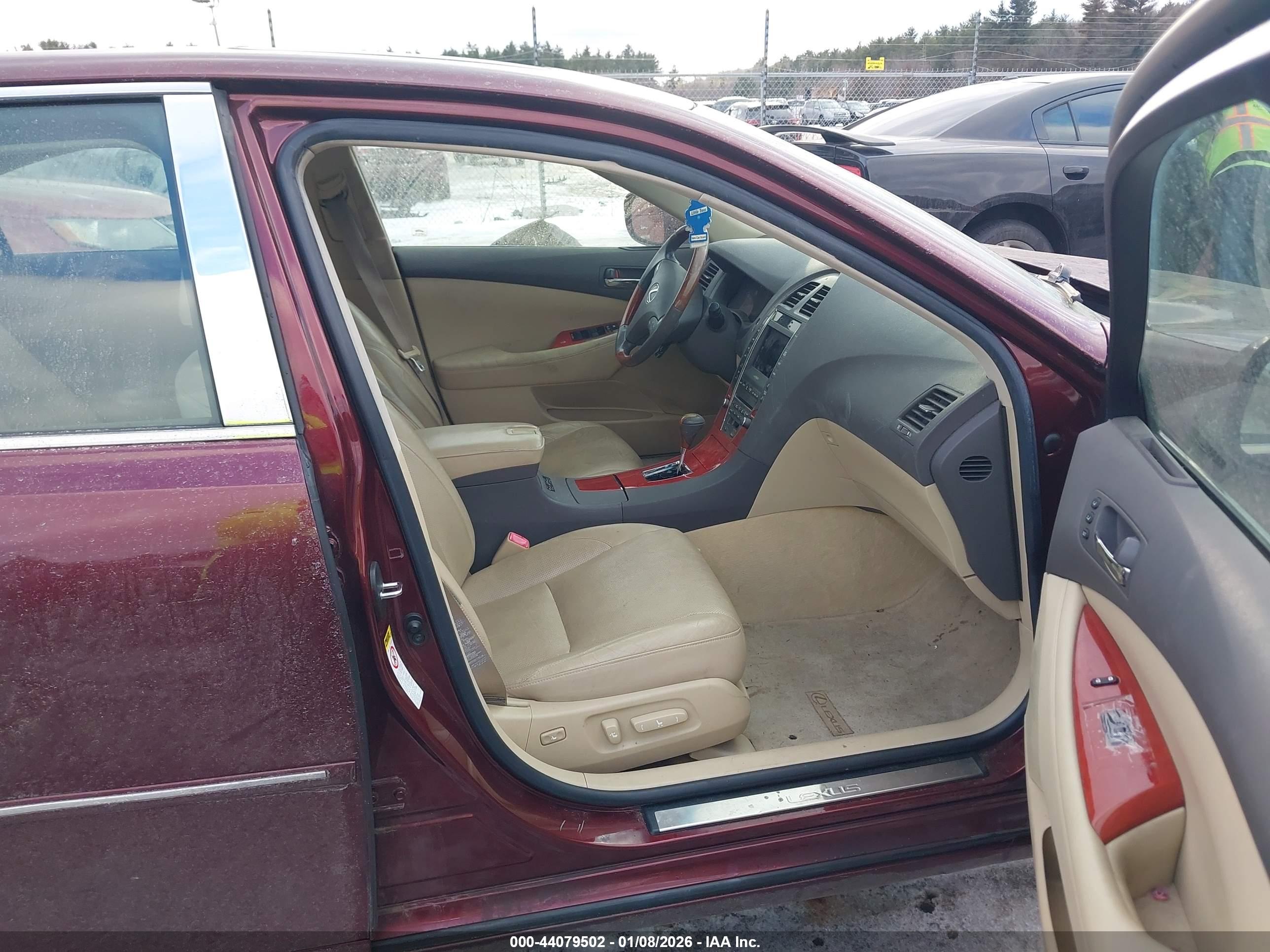 LEXUS ES image 5