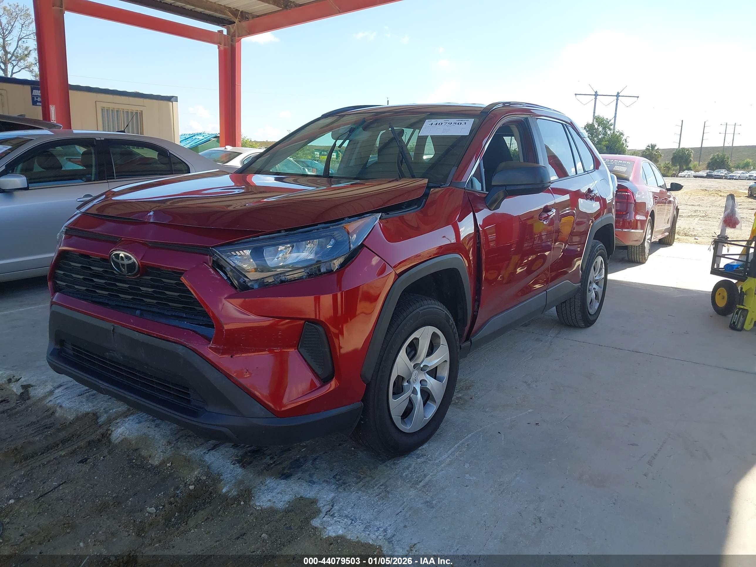 TOYOTA RAV4 image 2