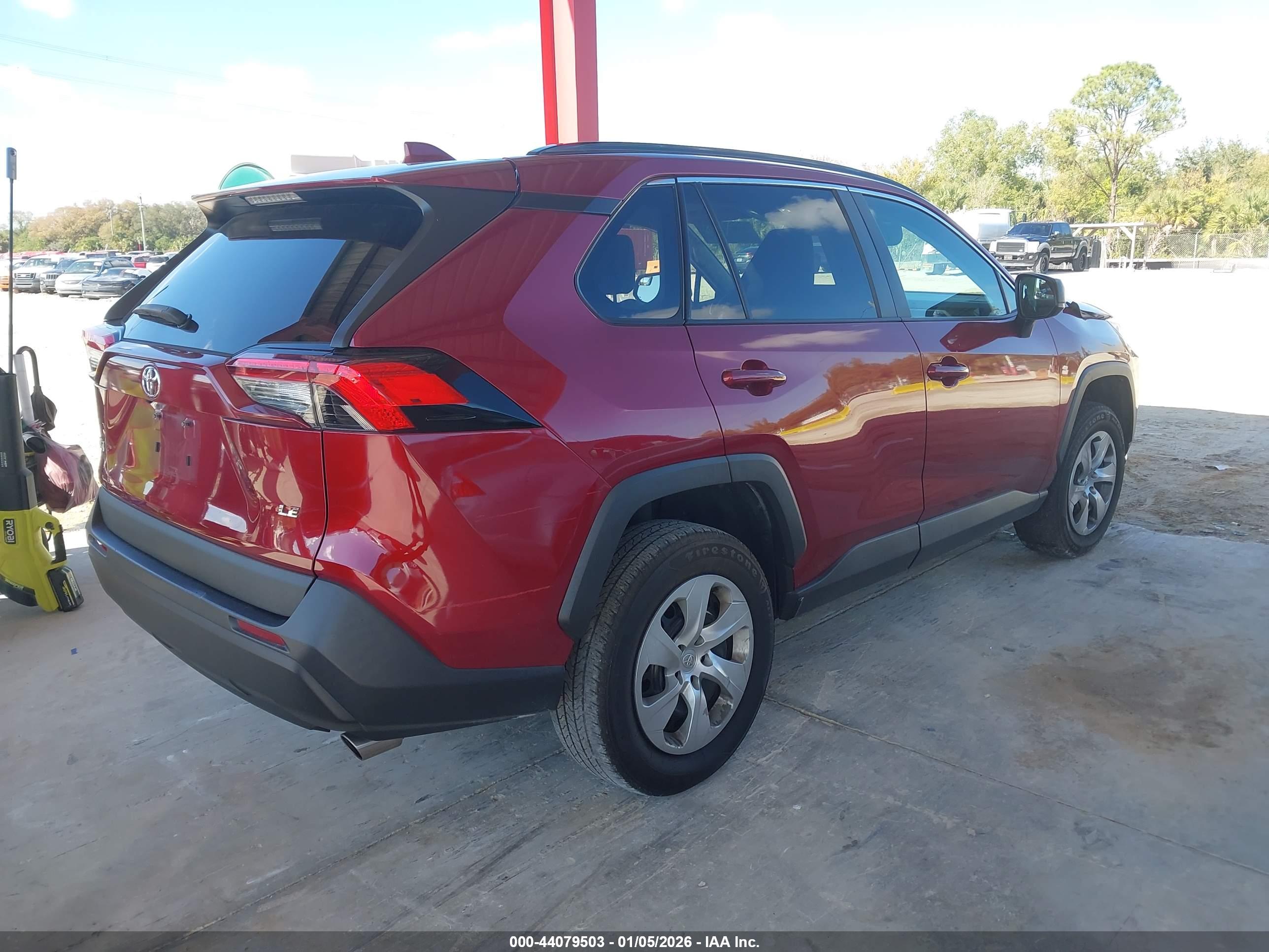 TOYOTA RAV4 image 4