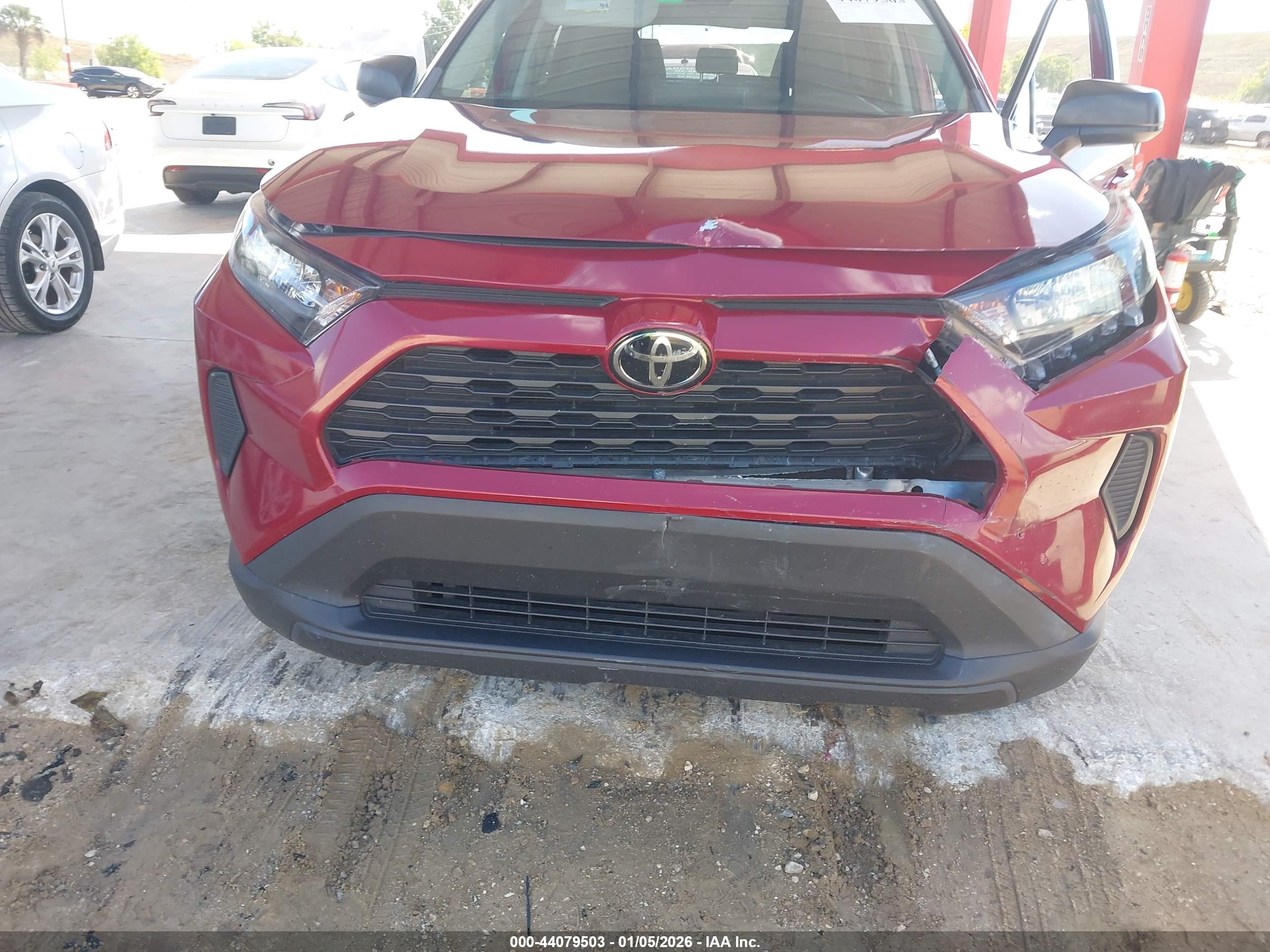 TOYOTA RAV4 image 6