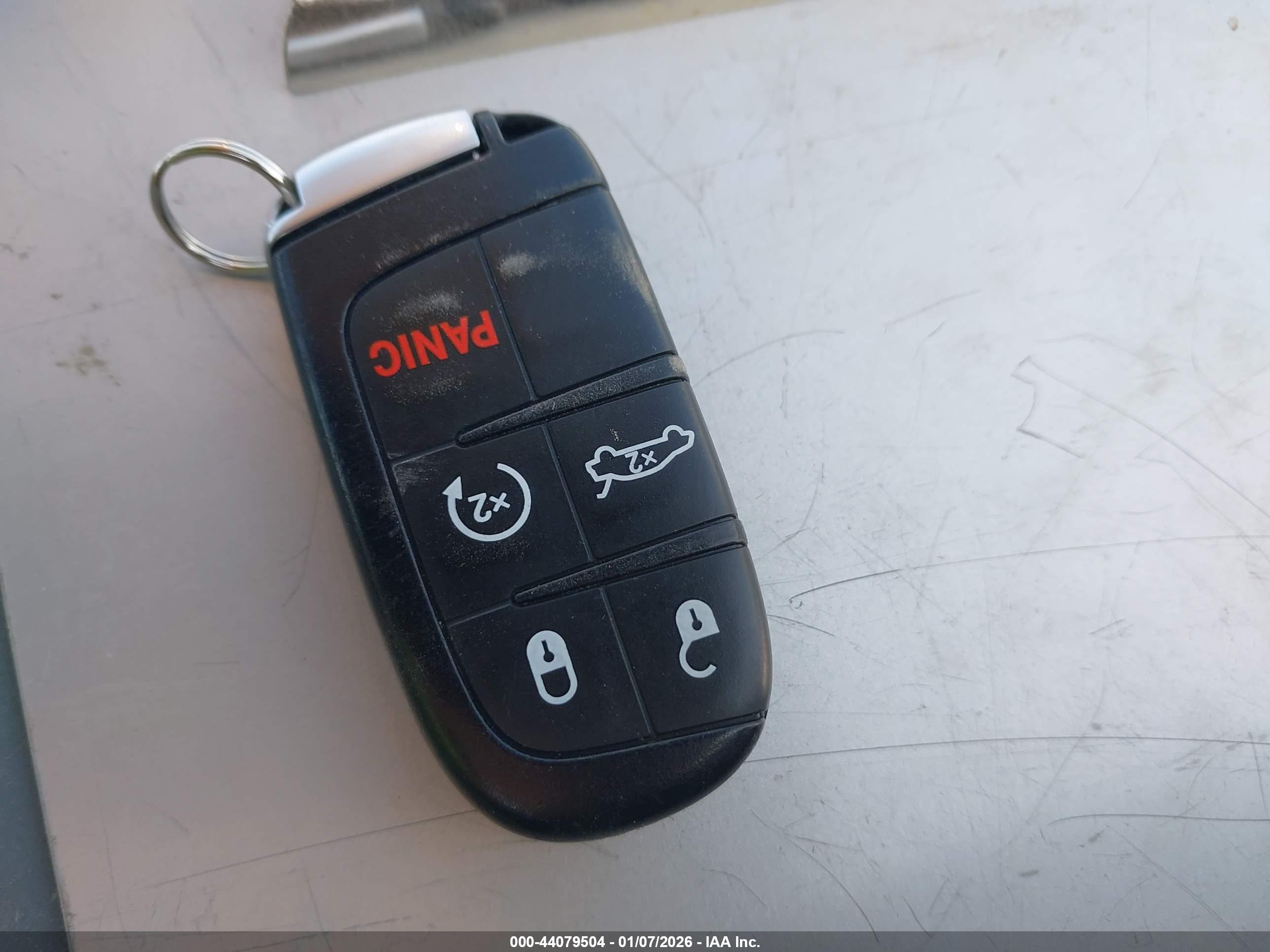 CHRYSLER 300 image 11