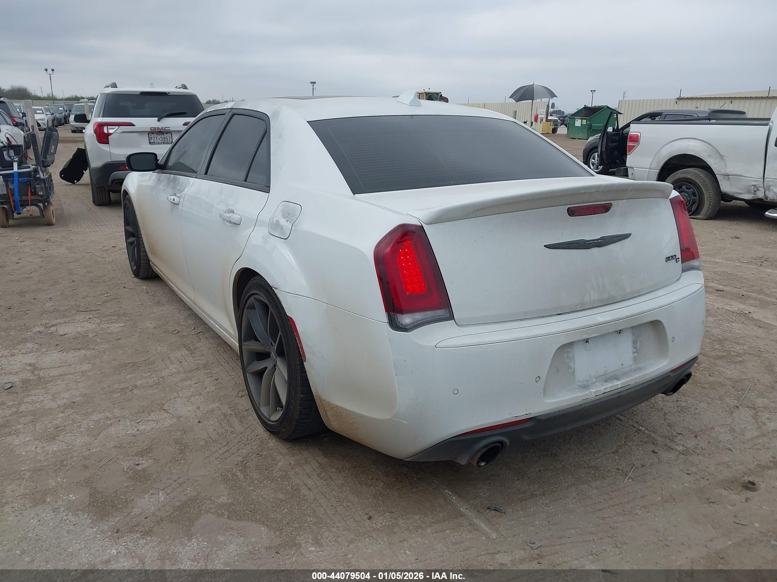 CHRYSLER 300 image 3