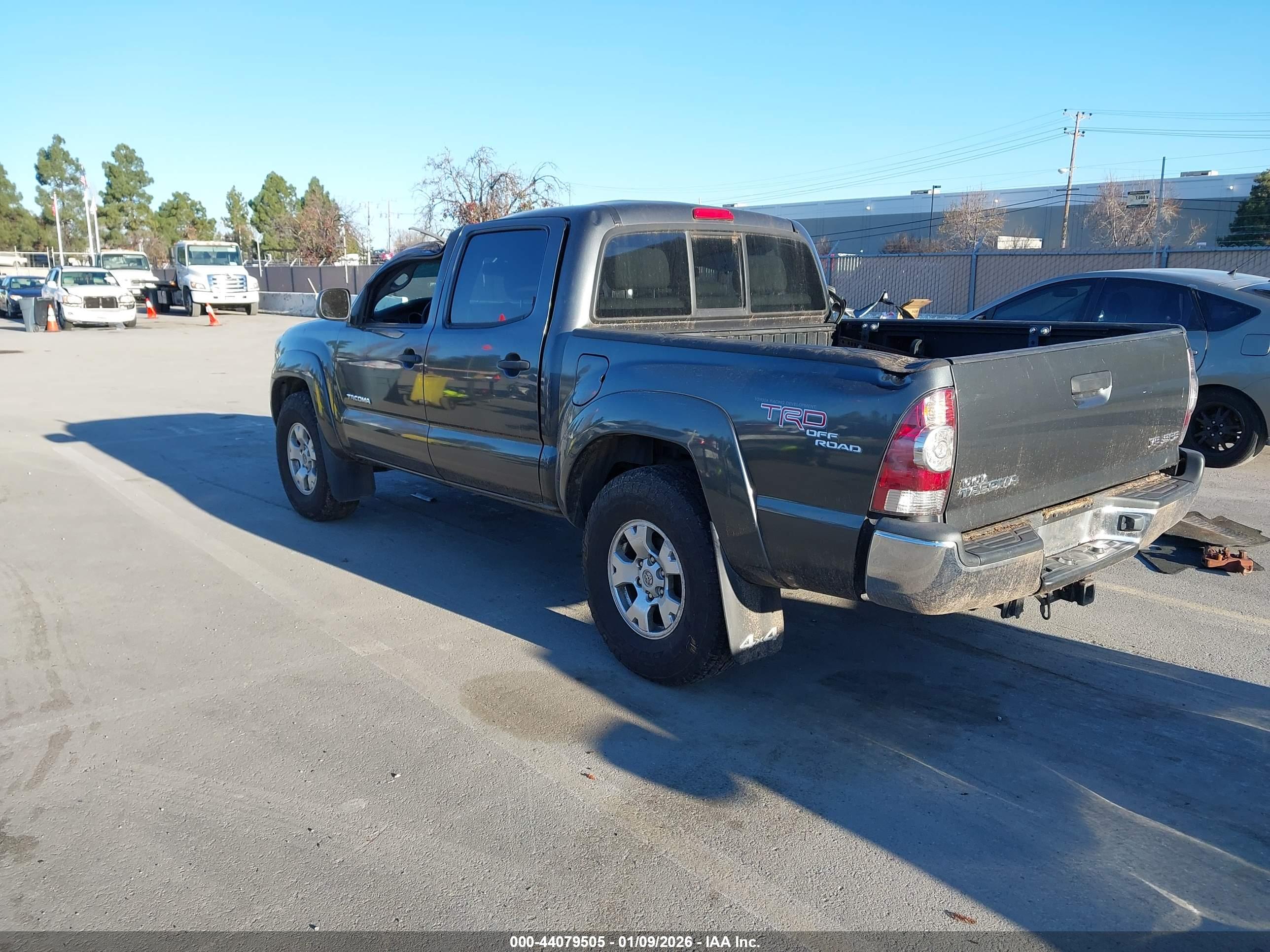 TOYOTA TACOMA image 3
