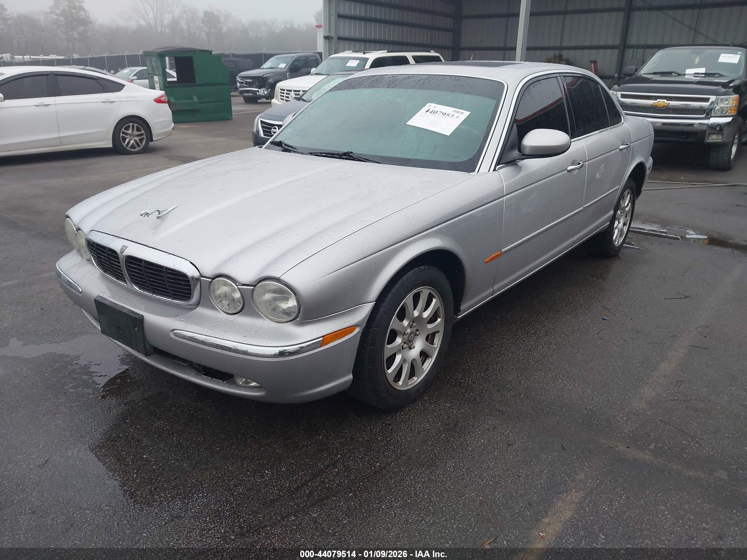 JAGUAR XJ image 2
