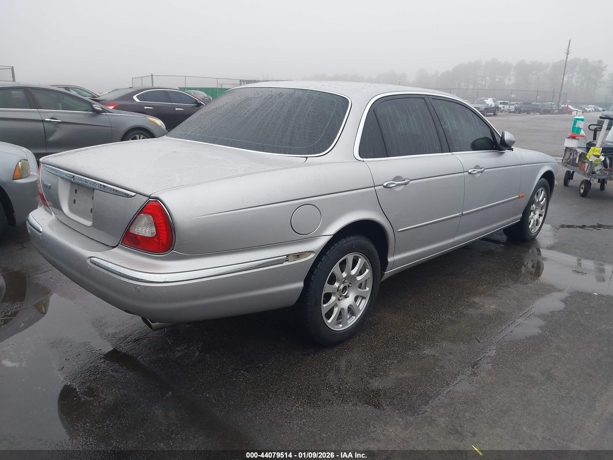 JAGUAR XJ image 4