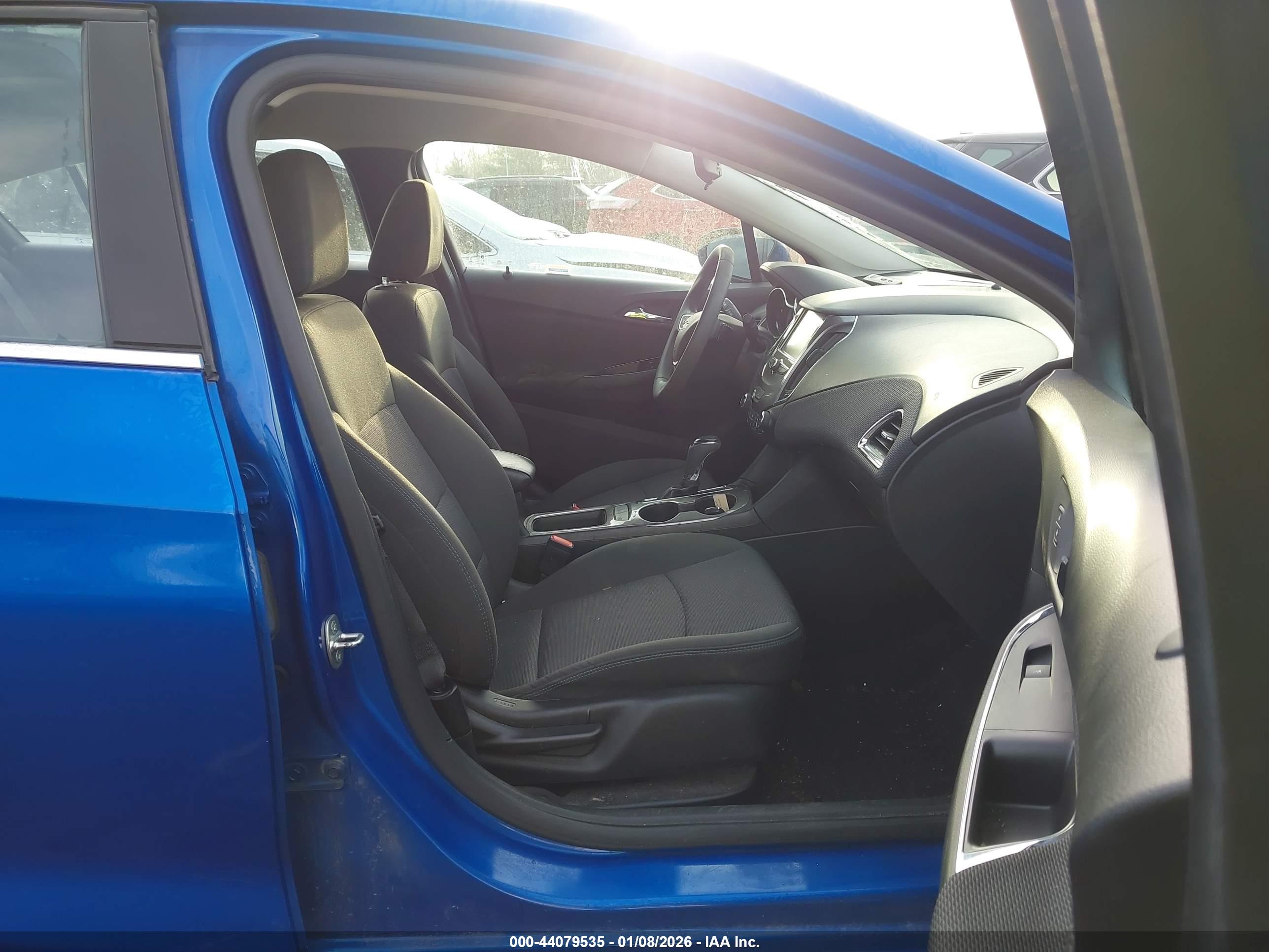 CHEVROLET CRUZE image 5