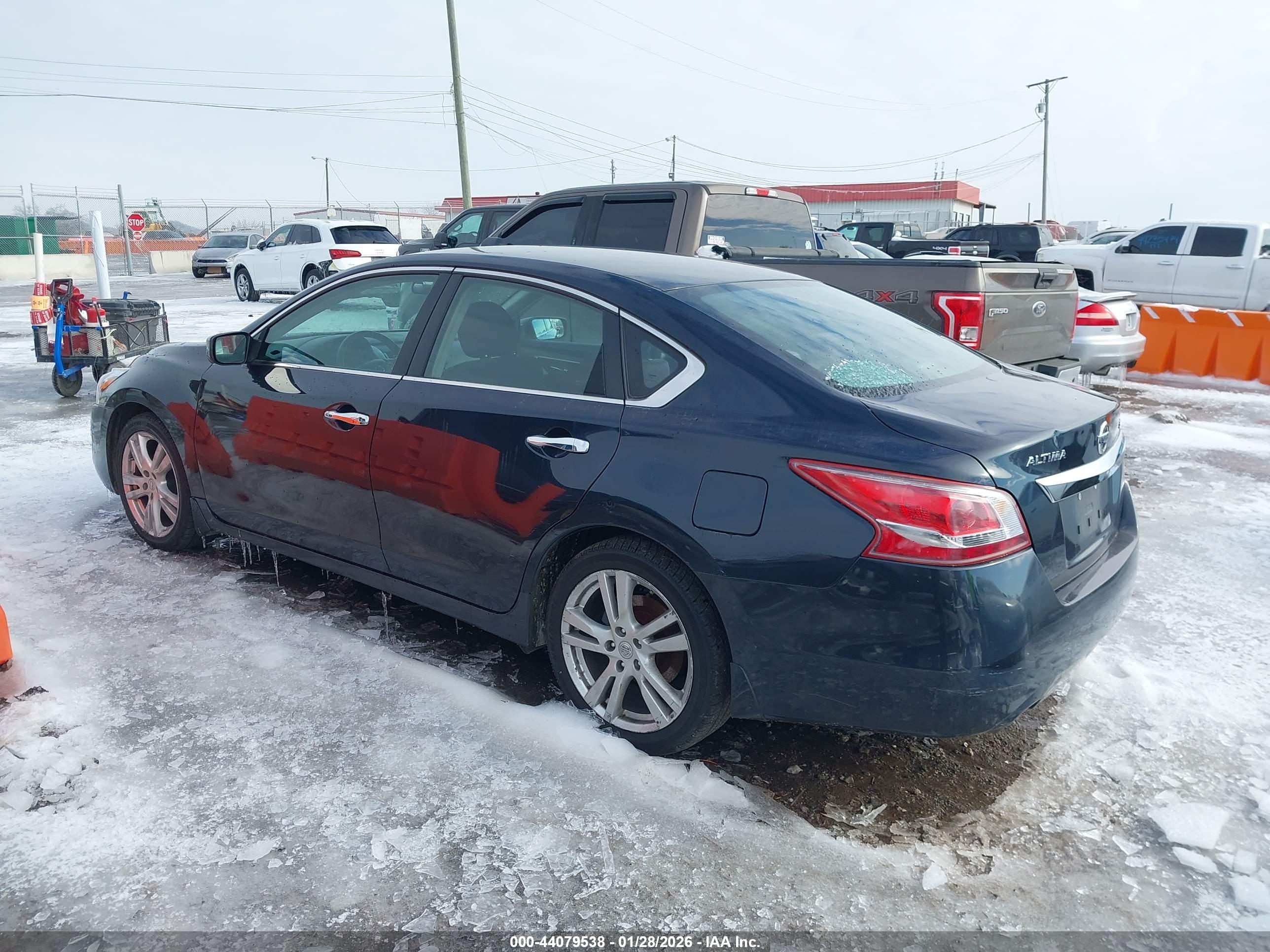 NISSAN ALTIMA image 3