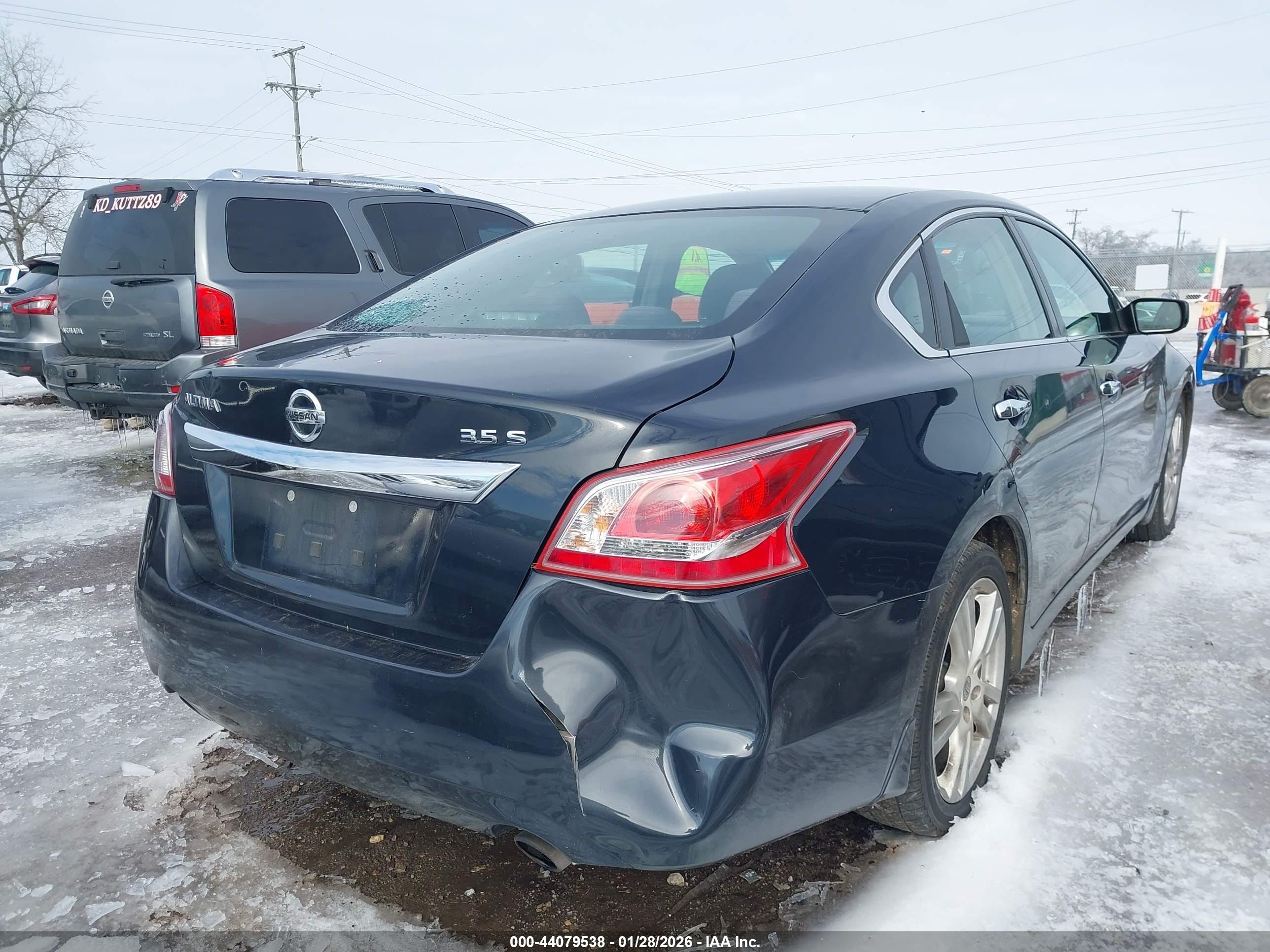 NISSAN ALTIMA image 6