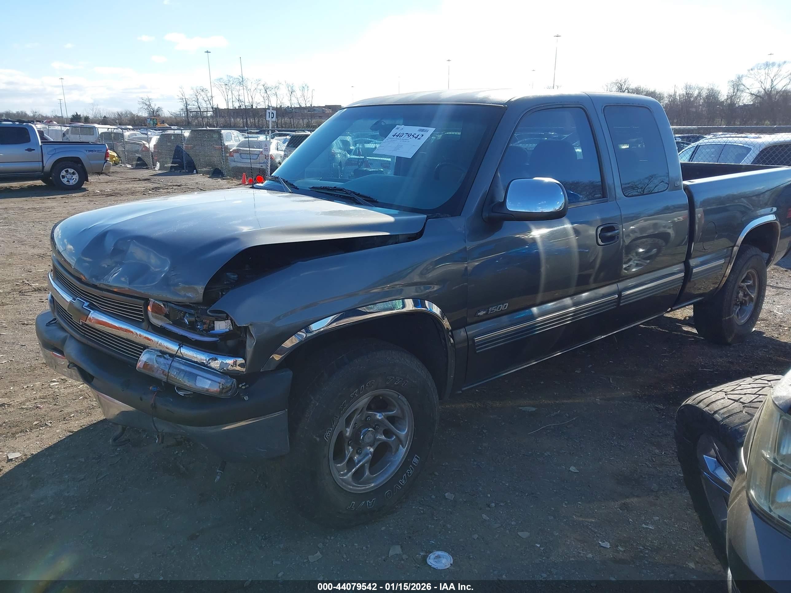 CHEVROLET SILVERADO image 2