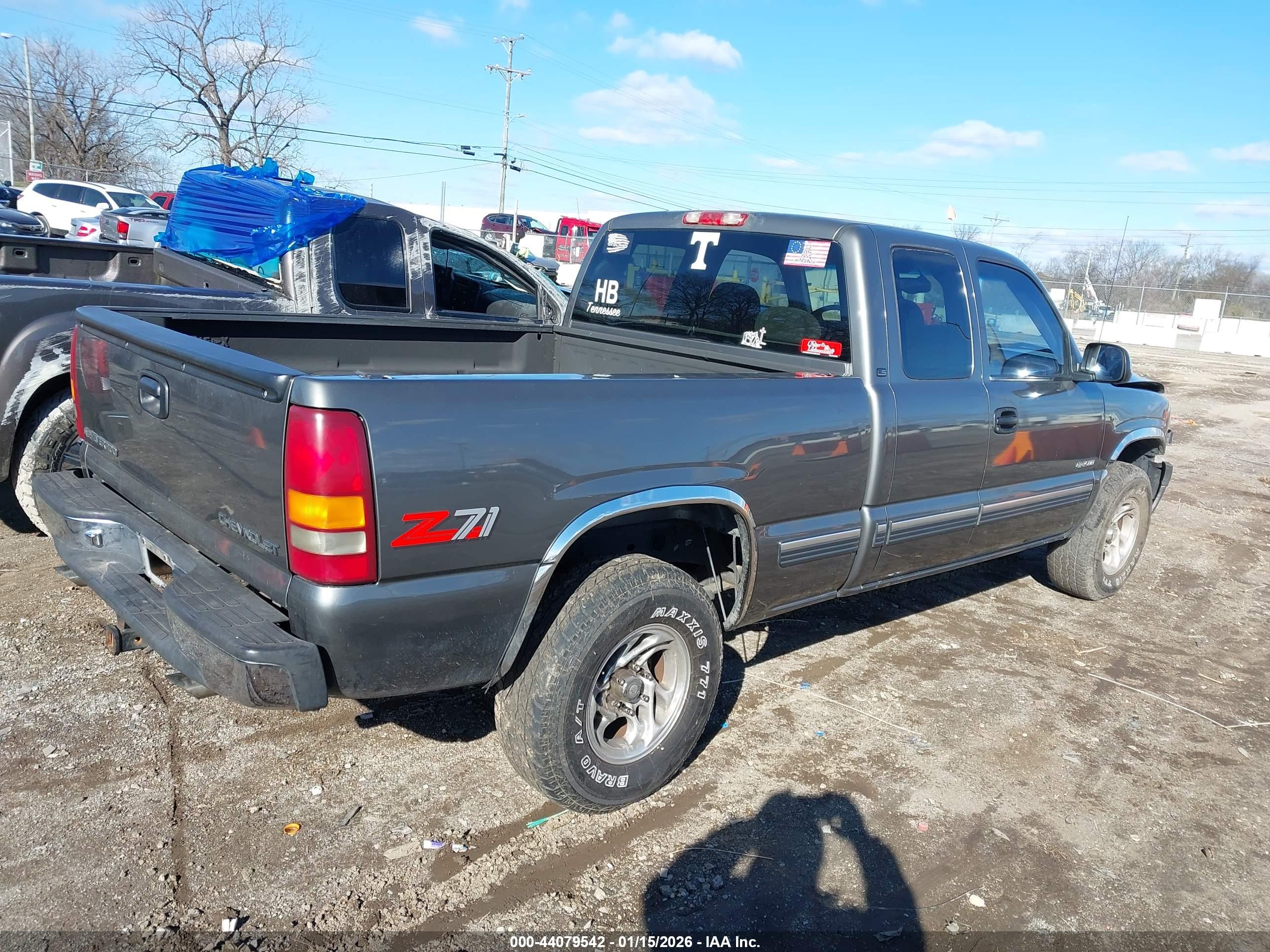 CHEVROLET SILVERADO image 4