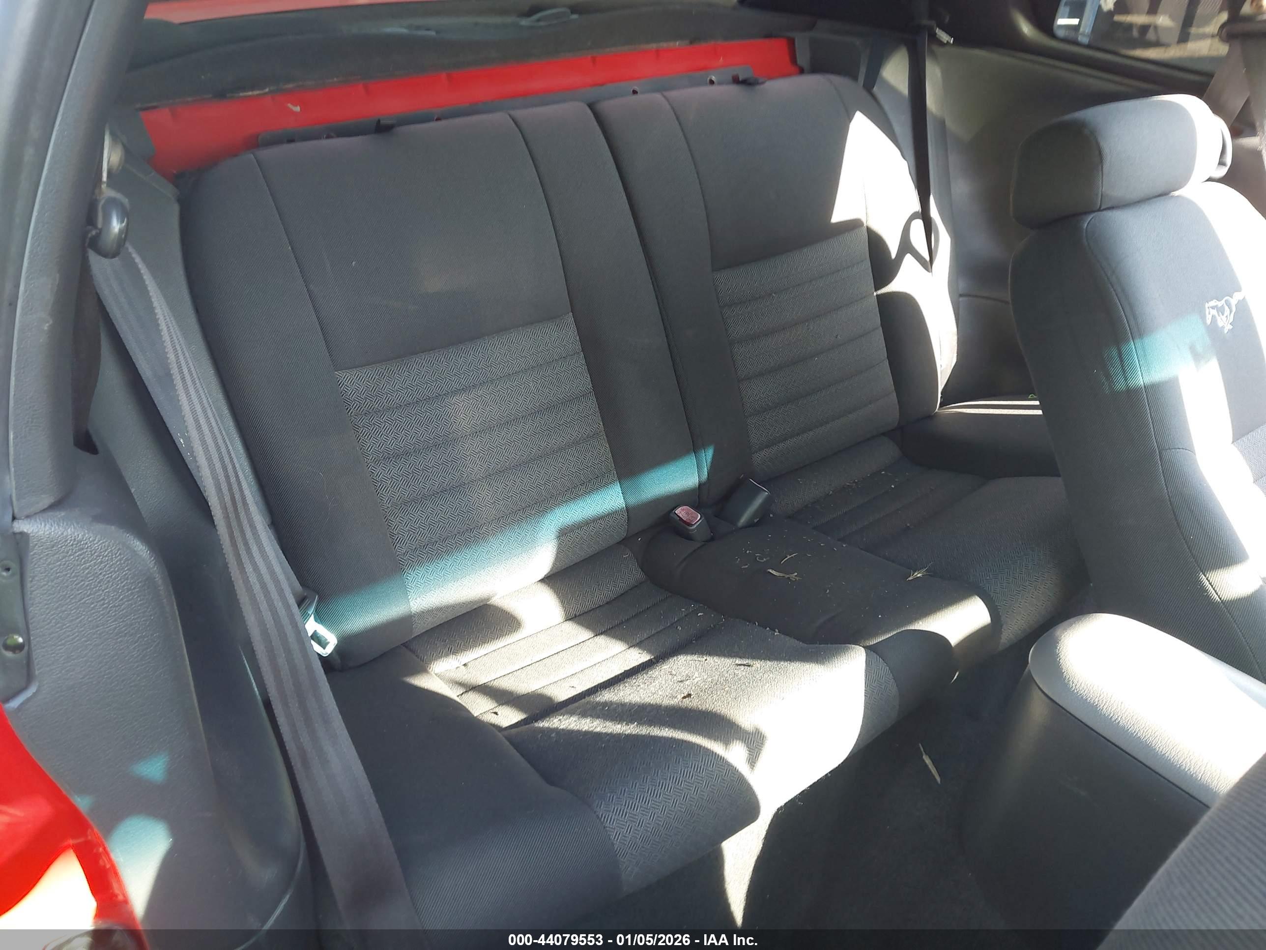 FORD MUSTANG image 8