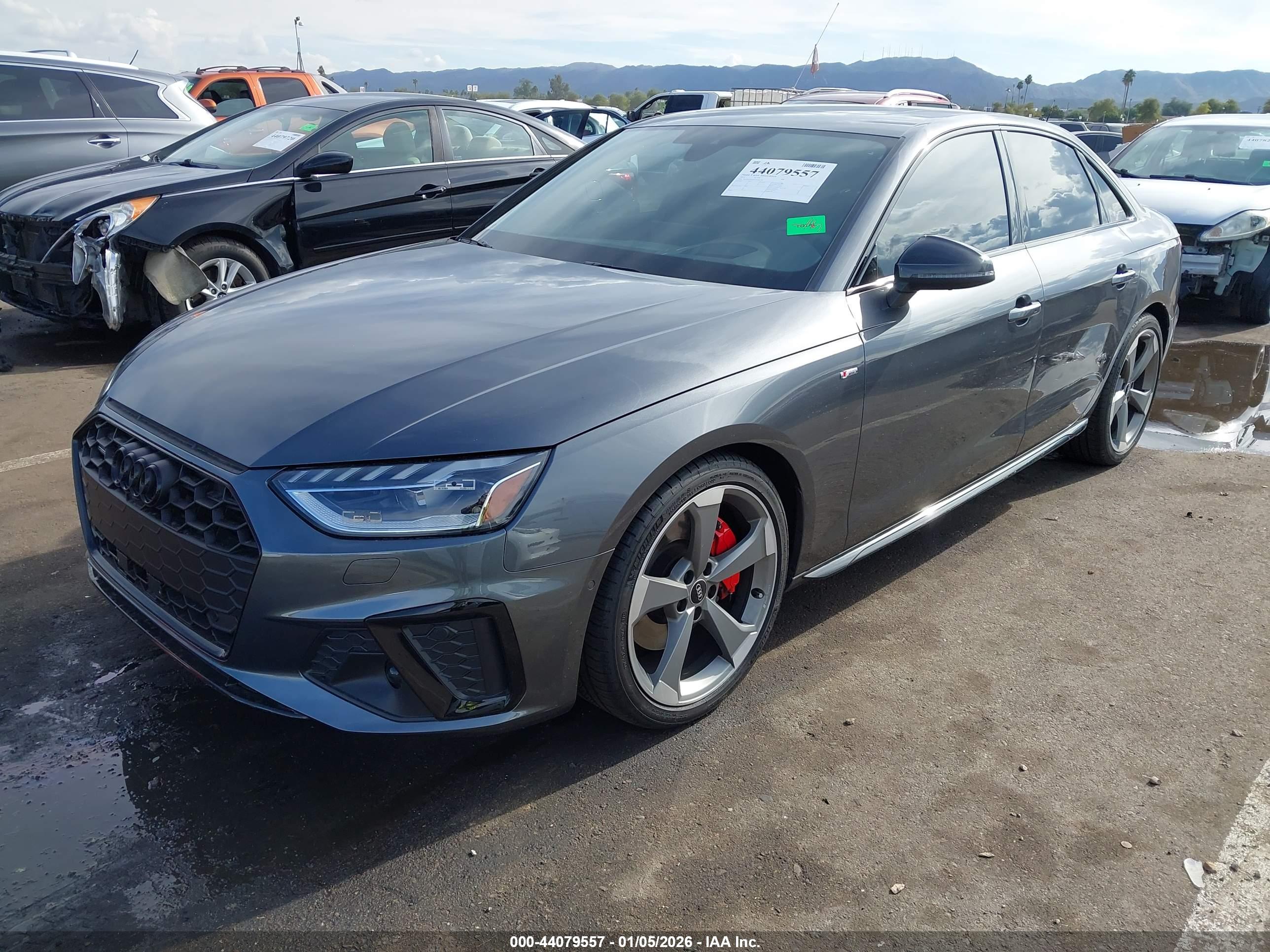 AUDI A4 image 2