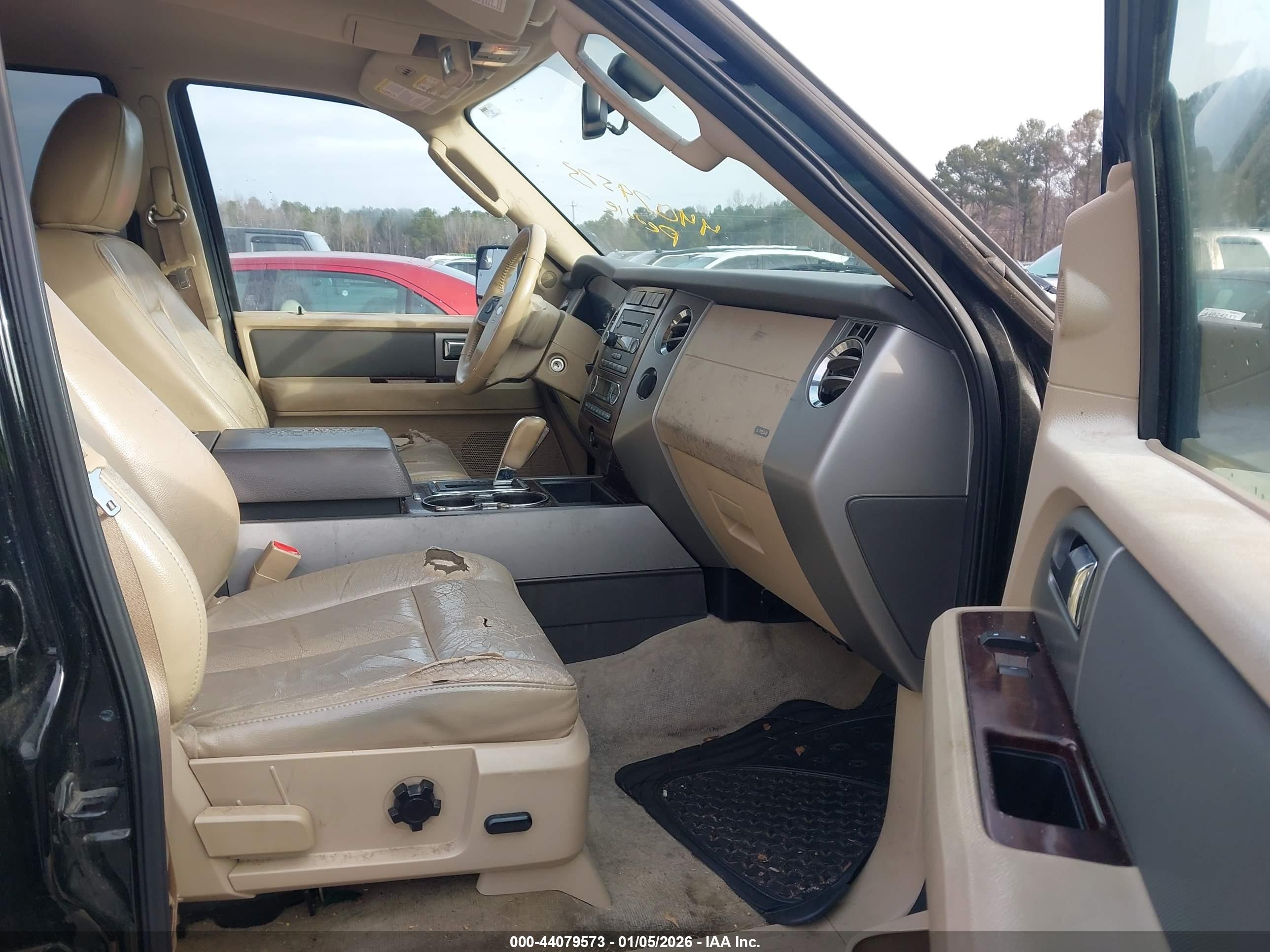 FORD EXPEDITION image 5