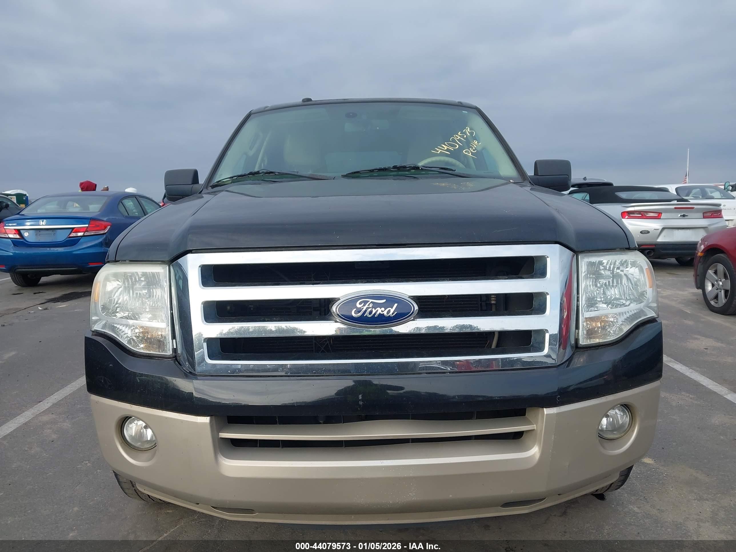 FORD EXPEDITION image 6