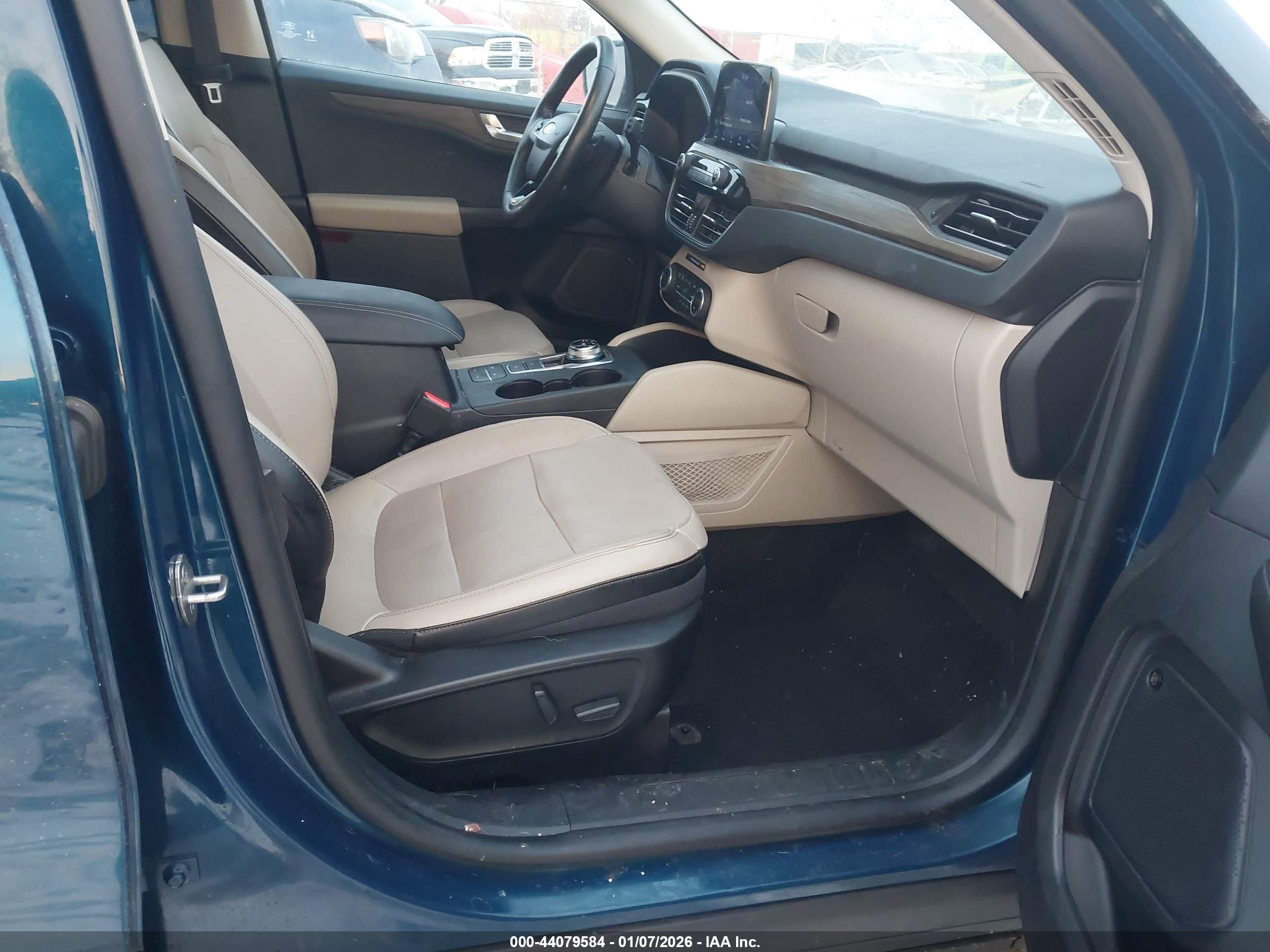FORD ESCAPE image 5